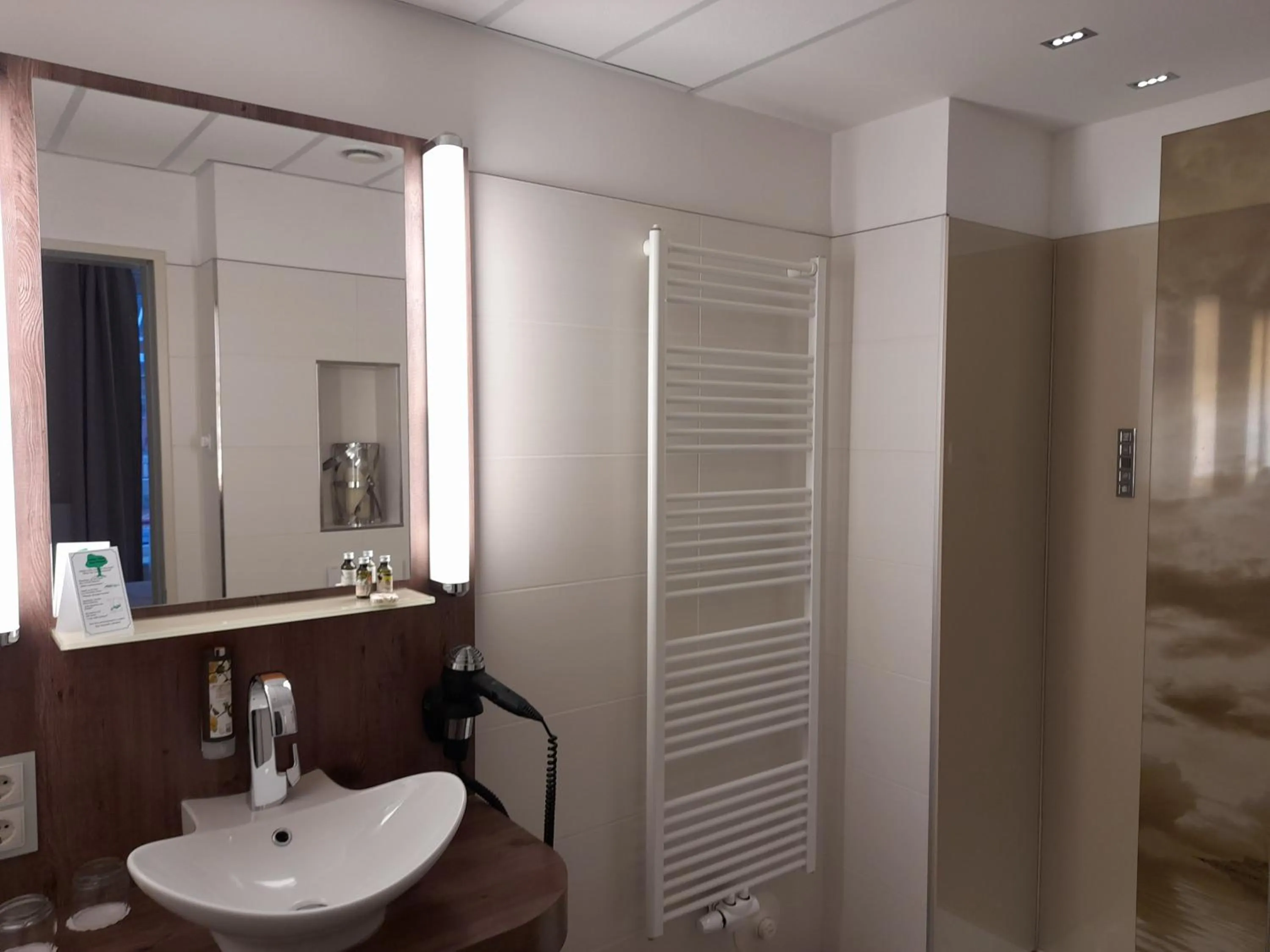 Bathroom in Arkadenhaus - Hotel Freiherr von Schwarzenberg