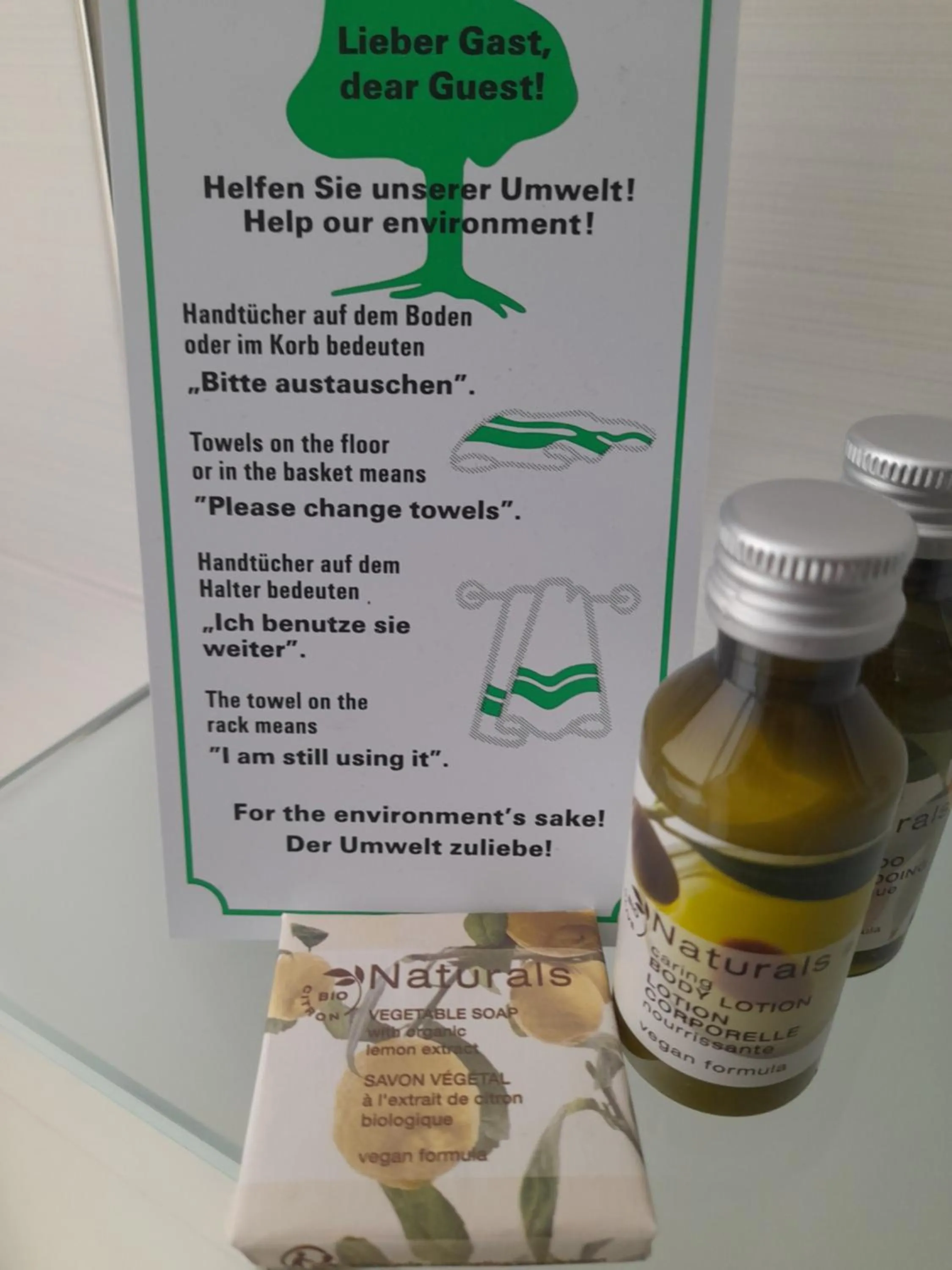 Bathroom in Arkadenhaus - Hotel Freiherr von Schwarzenberg