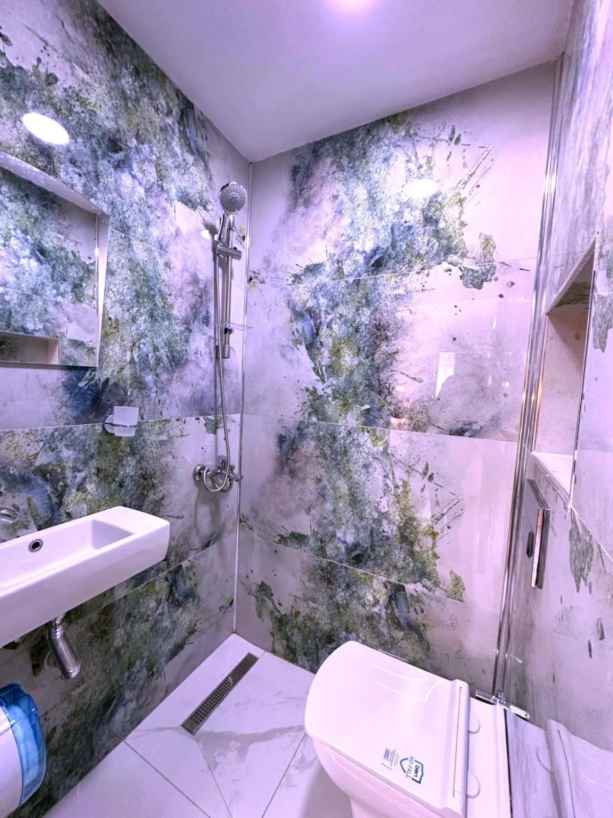 Shower in Kilic Boutique Hotel