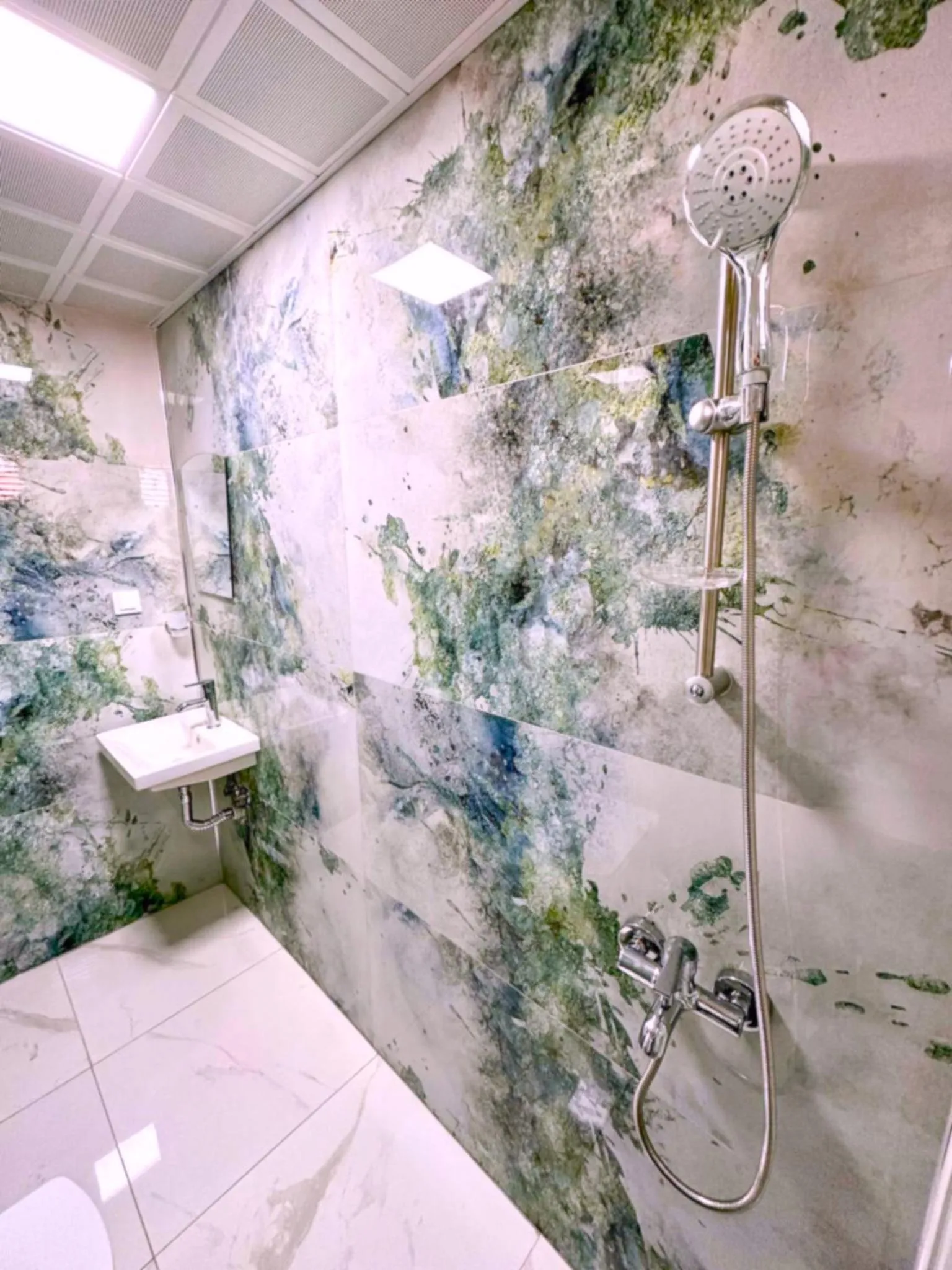 Shower in Kilic Boutique Hotel