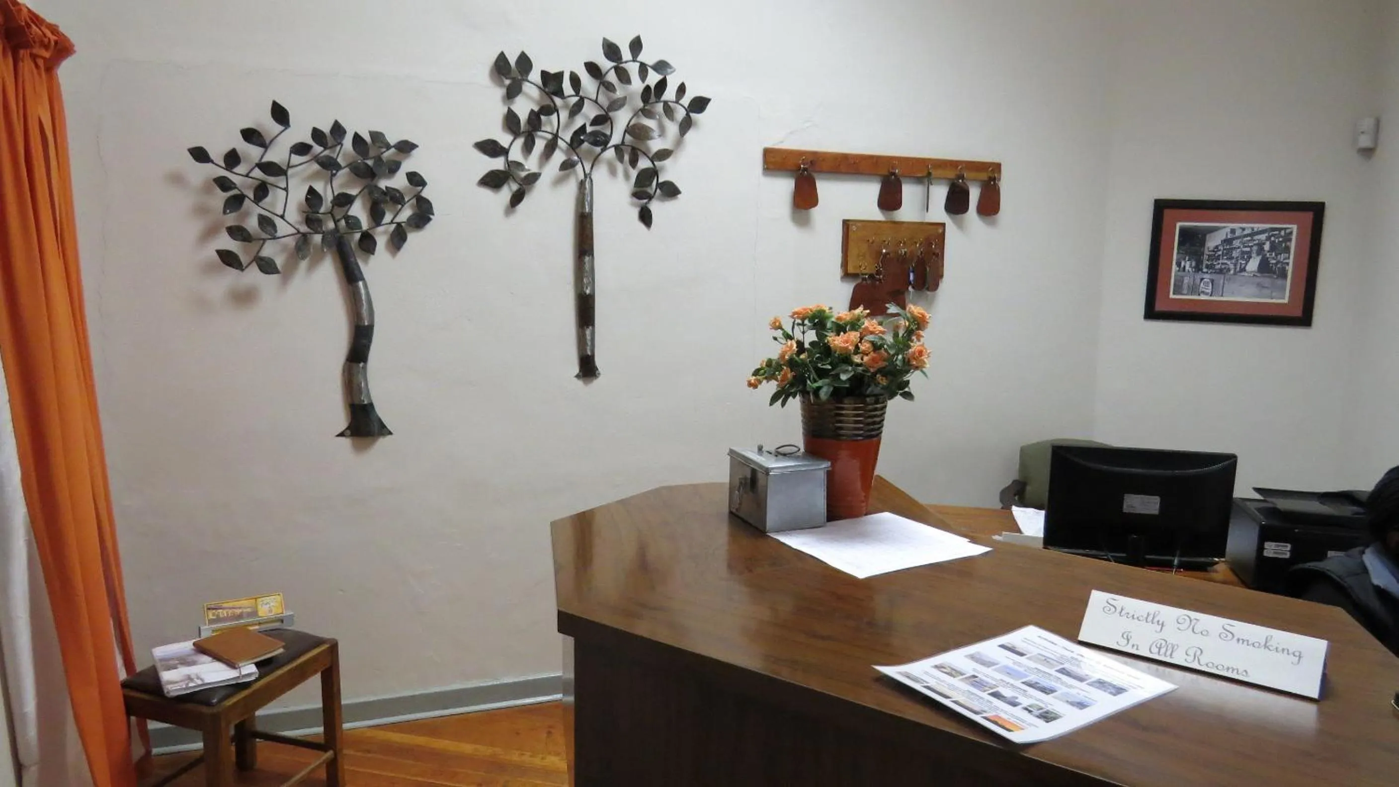 Decorative detail in Bahnhof Hotel Aus