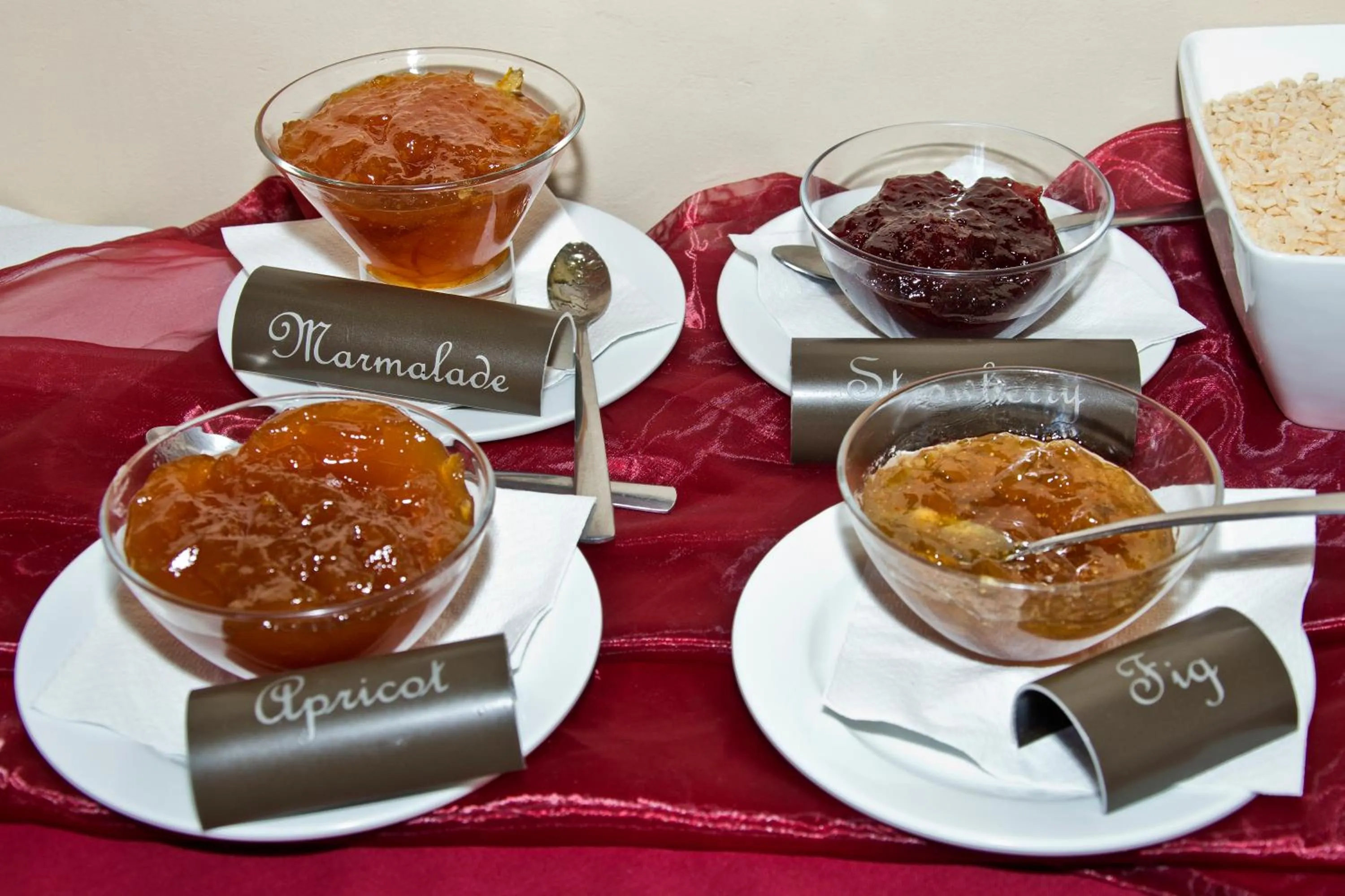 Buffet breakfast in Bahnhof Hotel Aus