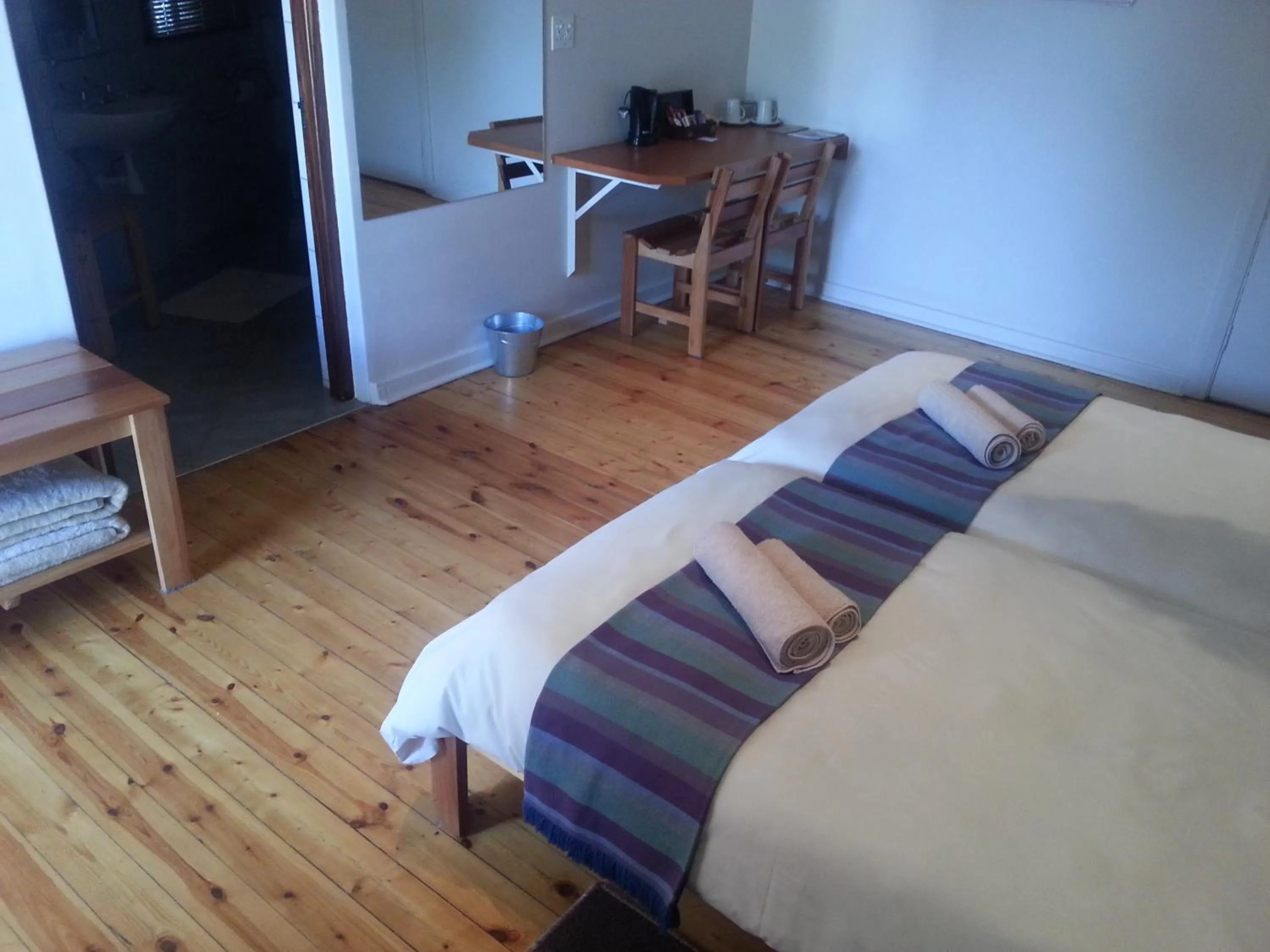 Bedroom, Bed in Bahnhof Hotel Aus