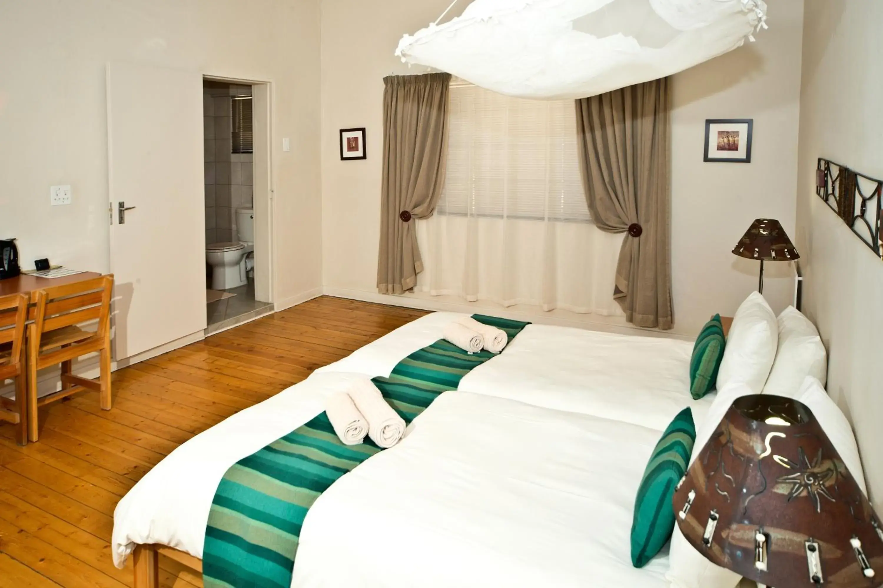 Double Room - single occupancy in Bahnhof Hotel Aus Double Room - single occupancy in Bahnhof Hotel Aus