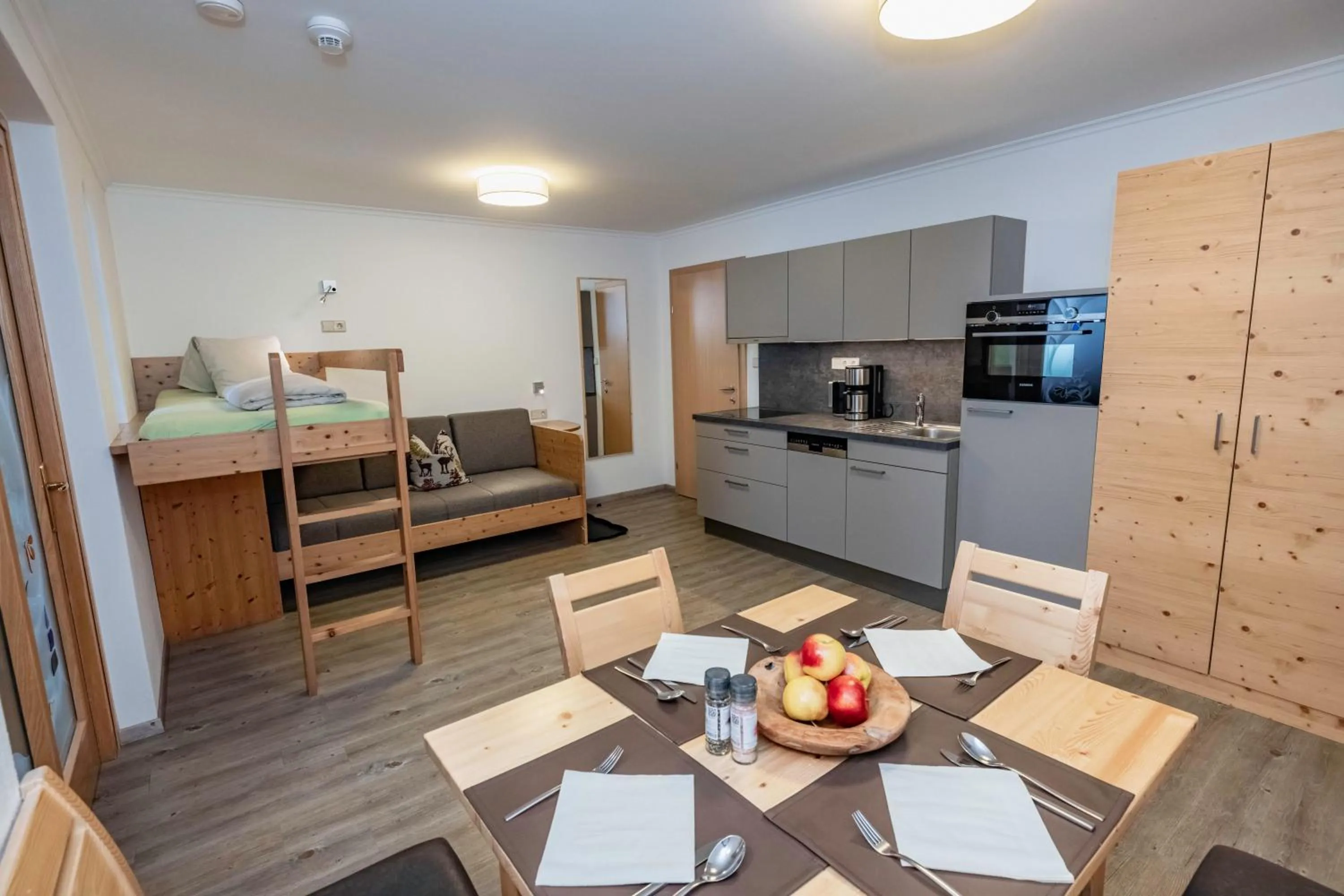 Dining area in nawu apartments & Restaurant