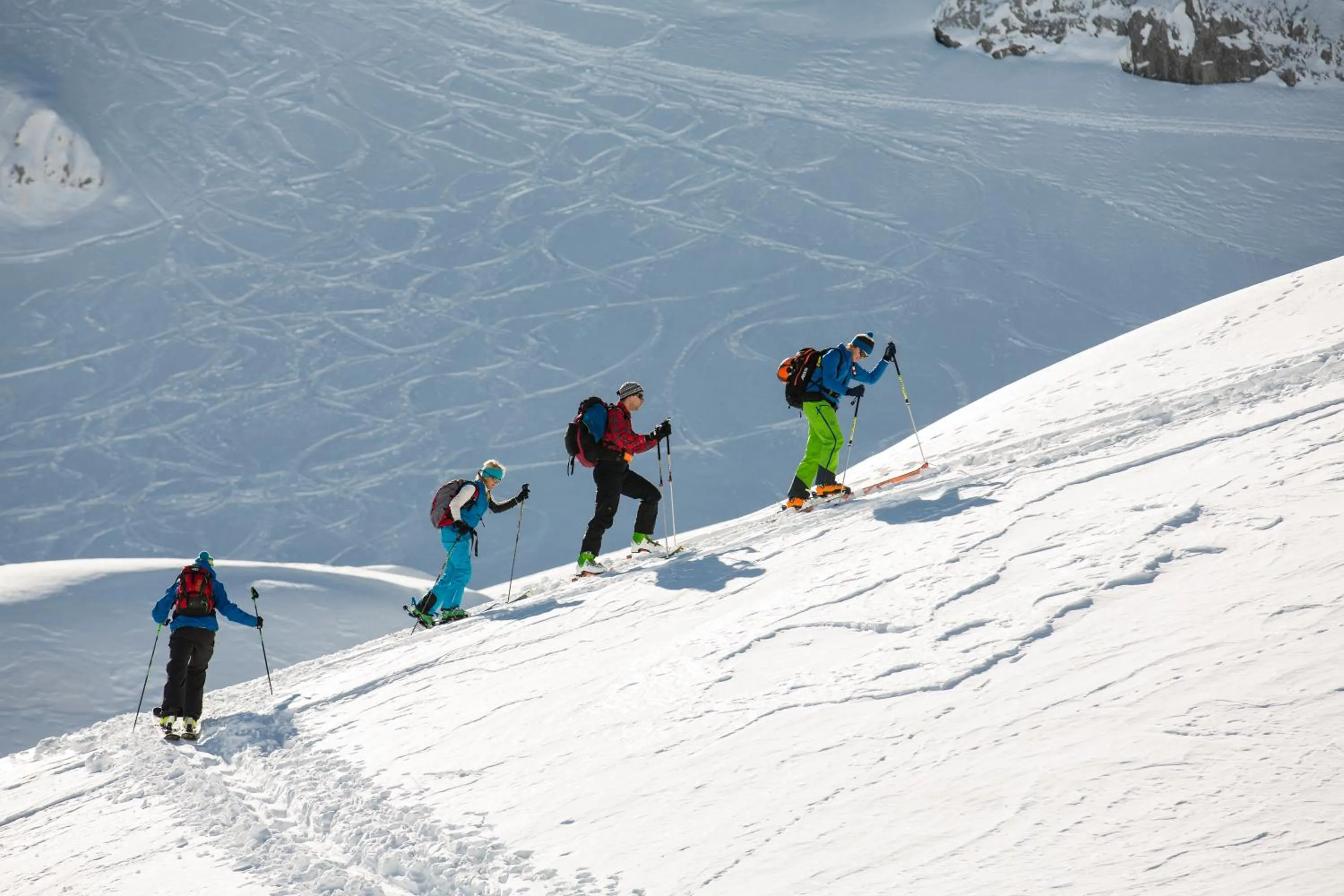 Skiing in nawu apartments & Restaurant