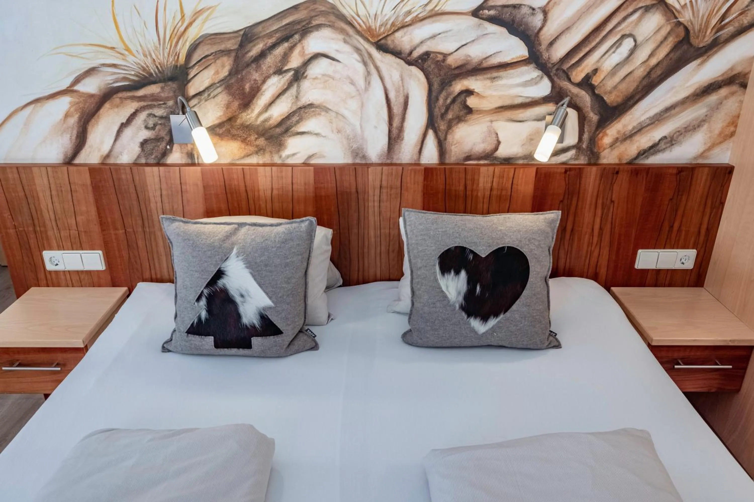 Bed in nawu apartments & Restaurant