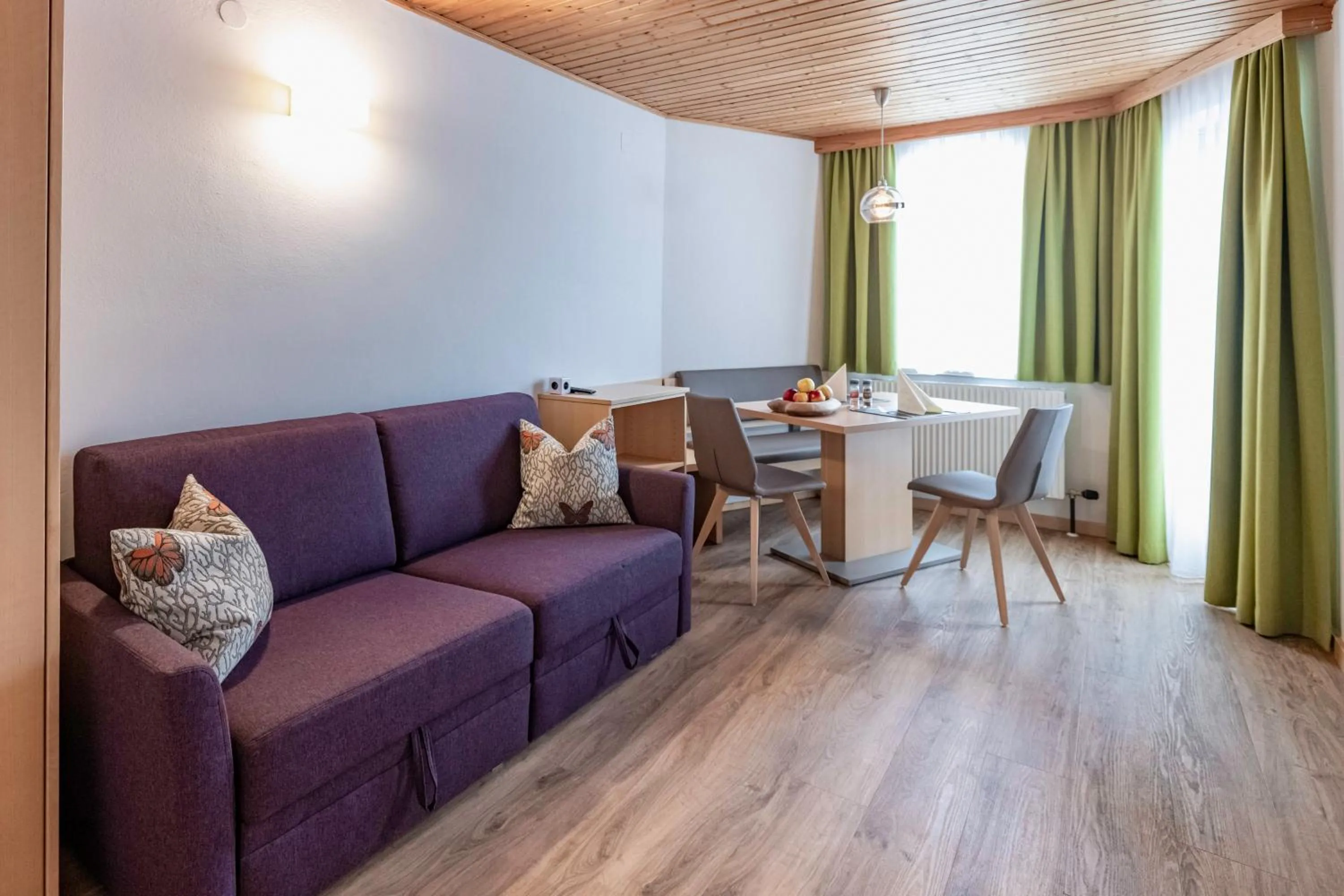 Dining area in nawu apartments & Restaurant