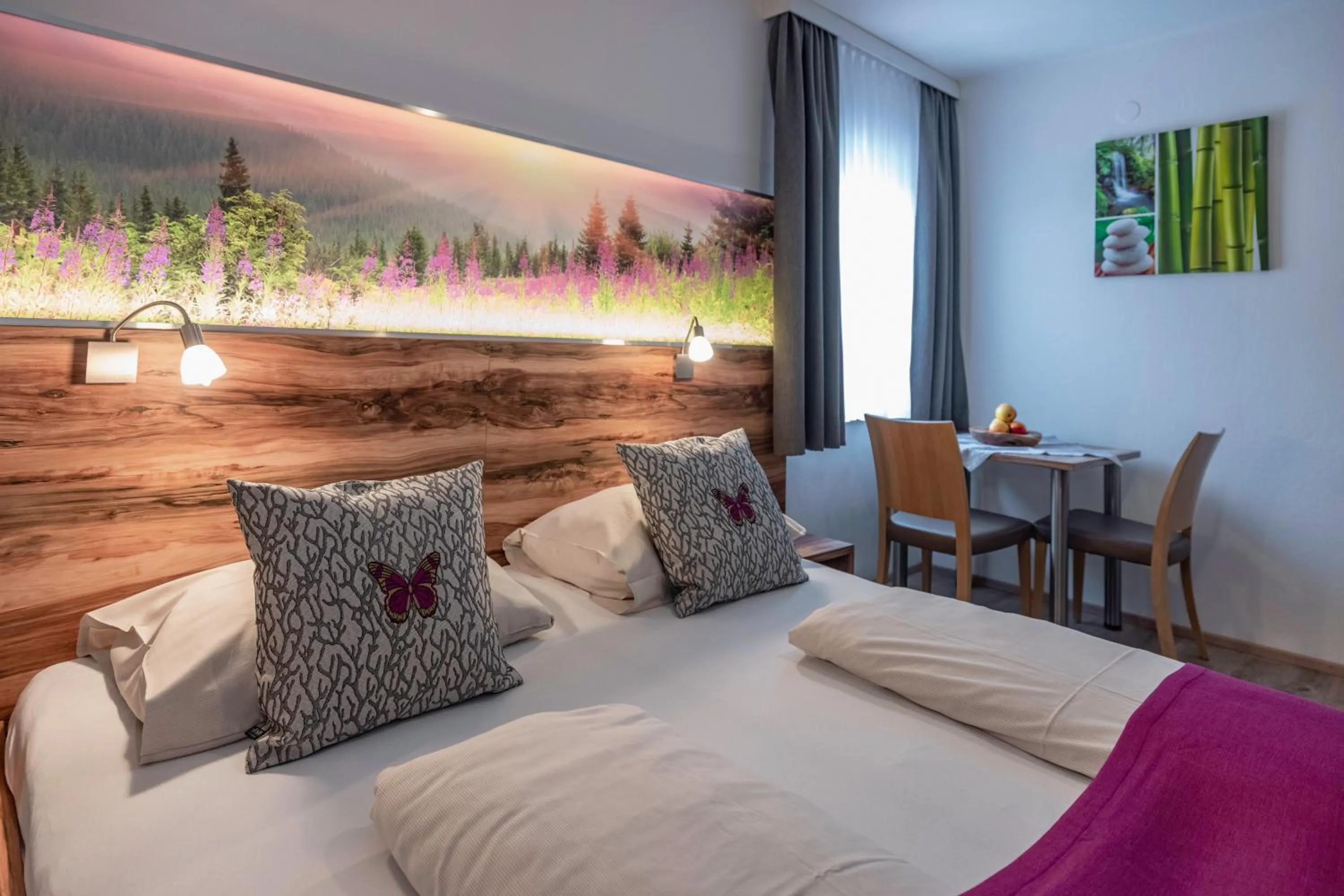 Bed in nawu apartments & Restaurant