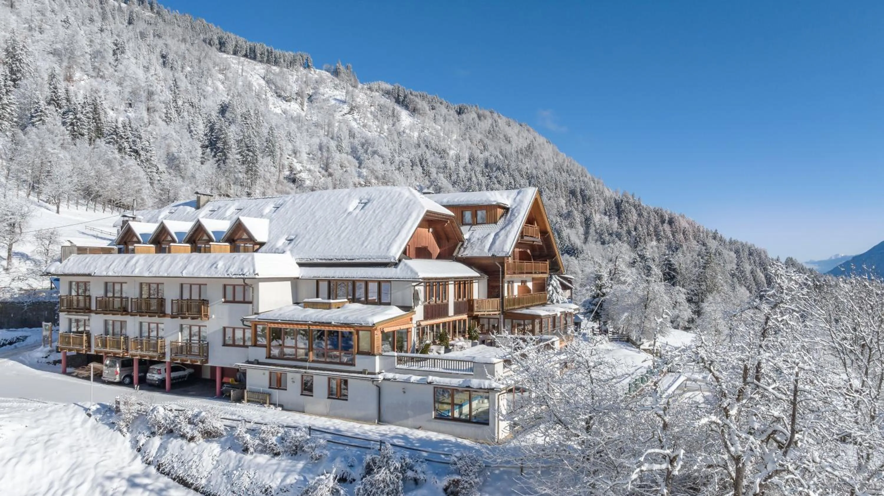 Property building in nawu apartments & Restaurant