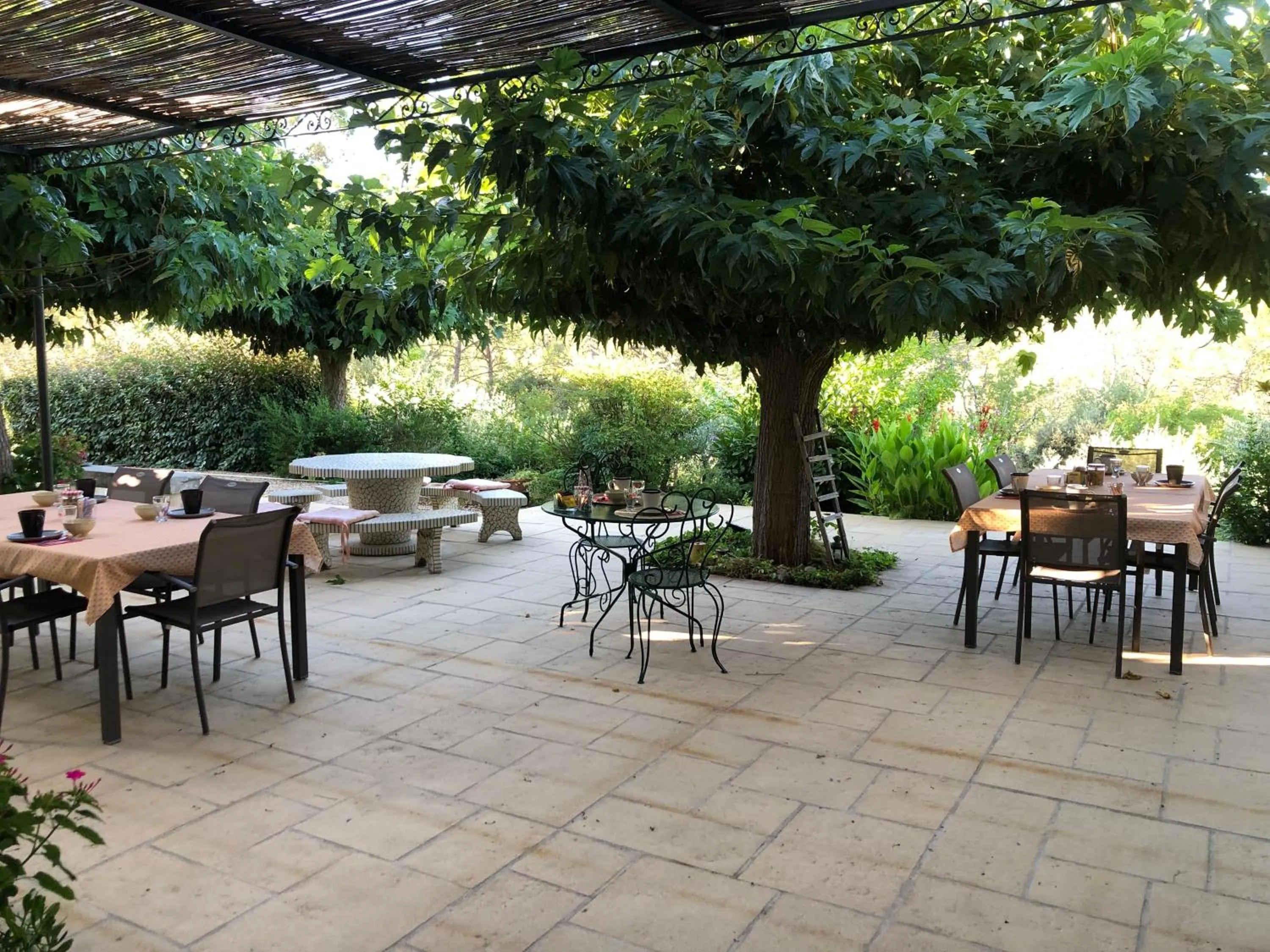 Breakfast in Bastide Saint Bernard