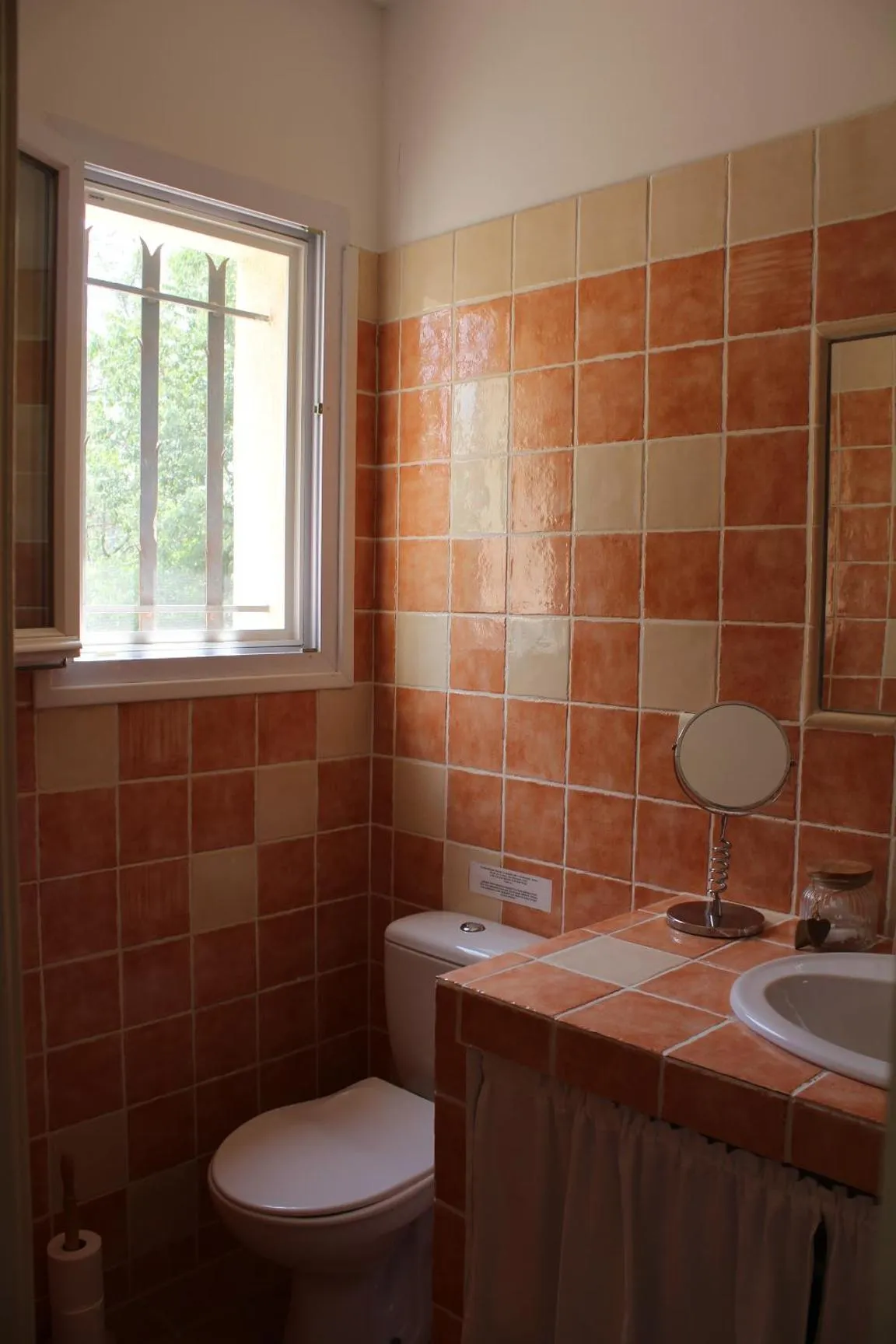 Toilet in Bastide Saint Bernard