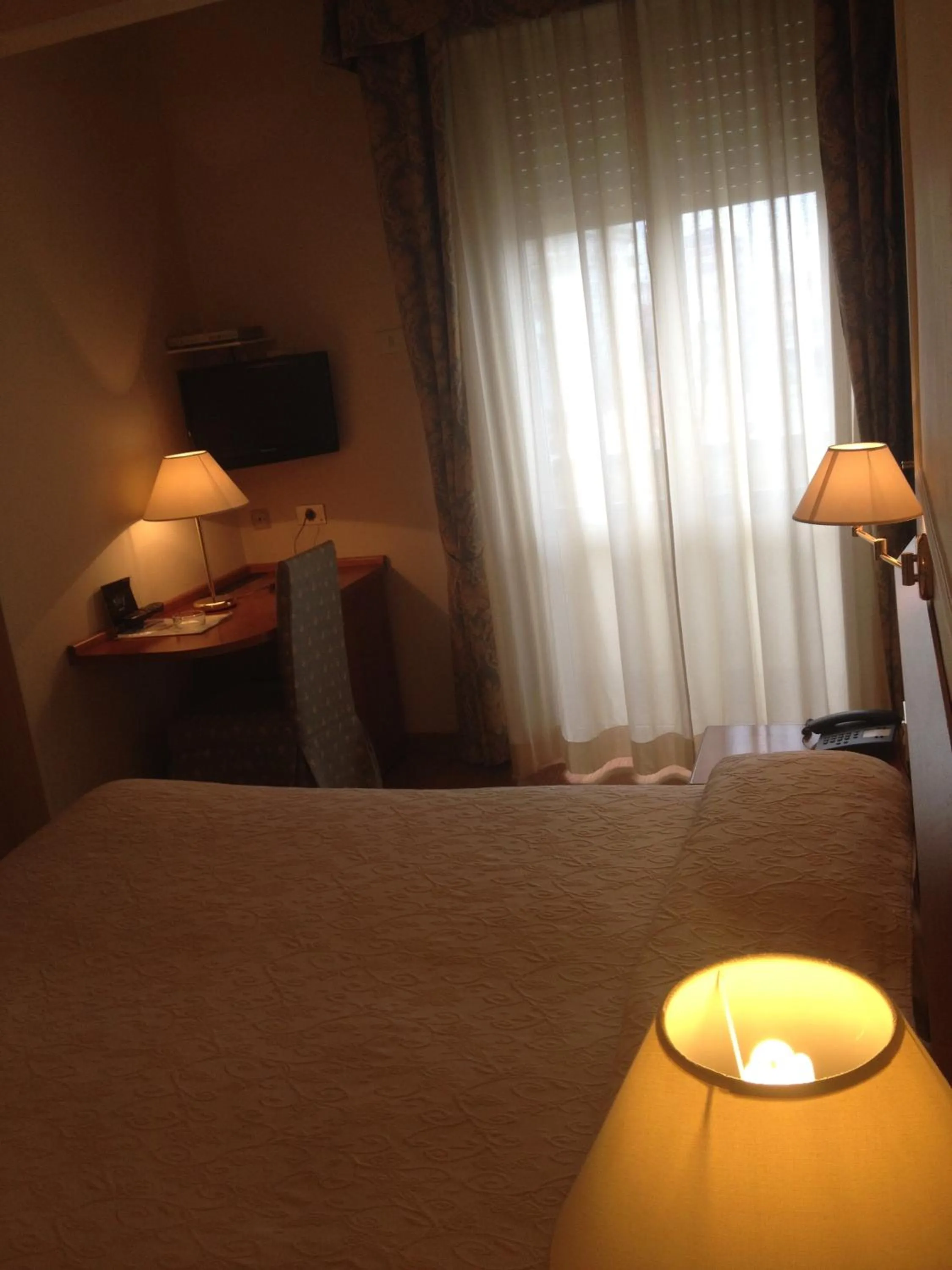Photo of the whole room, Bed in Hotel Cristallo