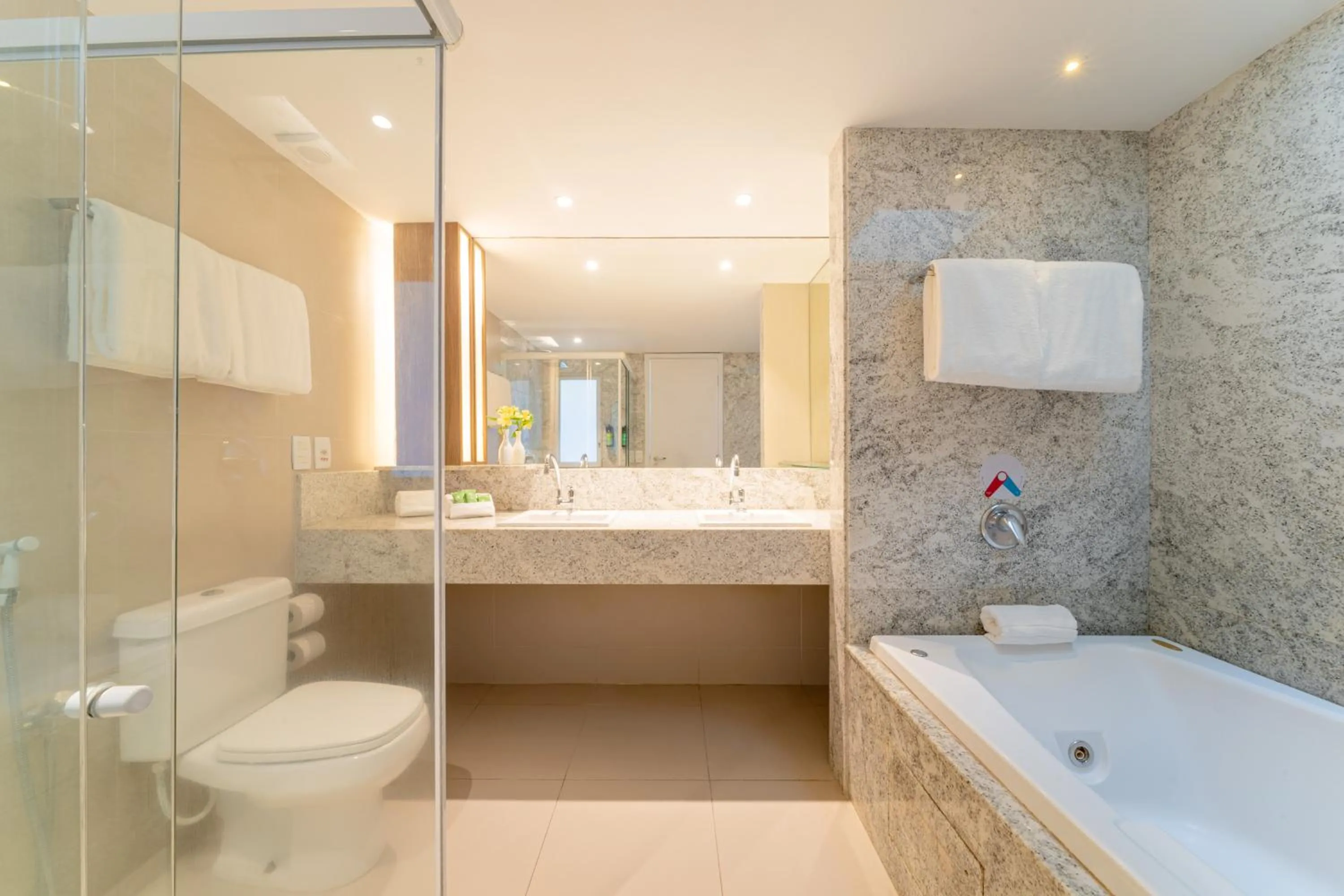 Shower in Beach Park Resort - Oceani