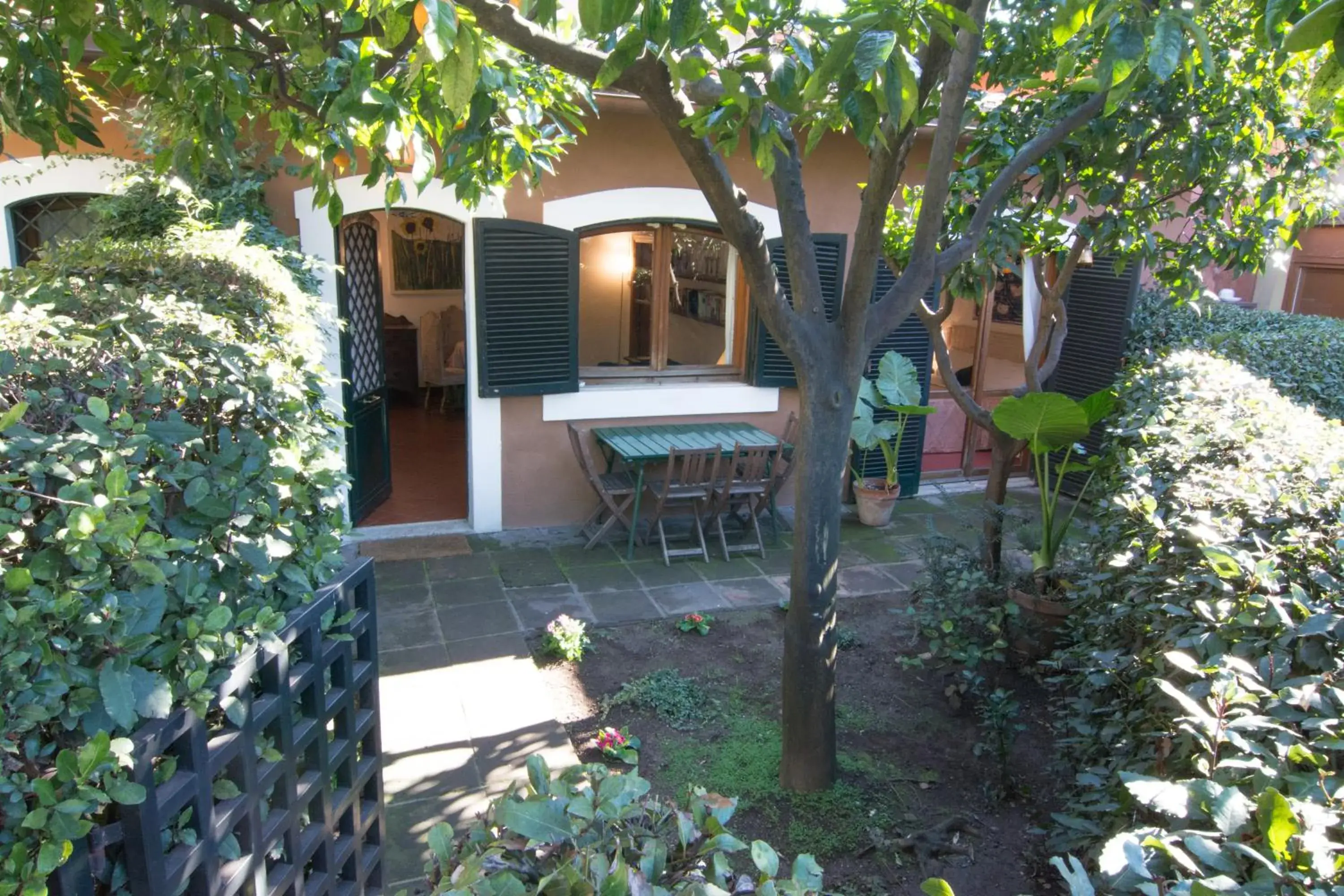 The Palatine Garden Apartment The Palatine Garden Apartment