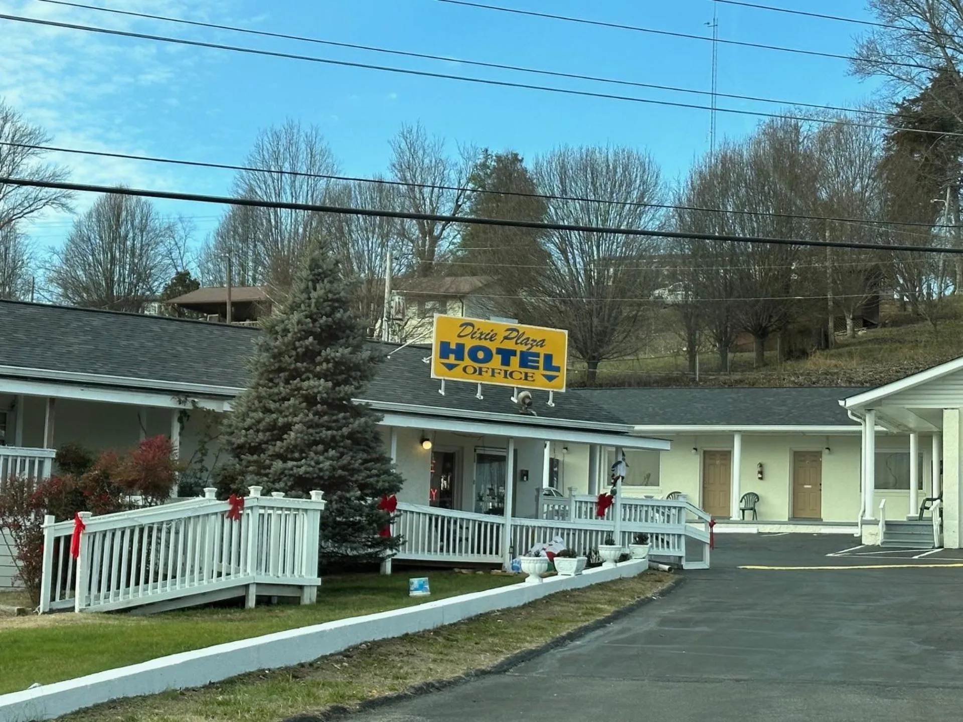 Dixie Plaza Hotel
