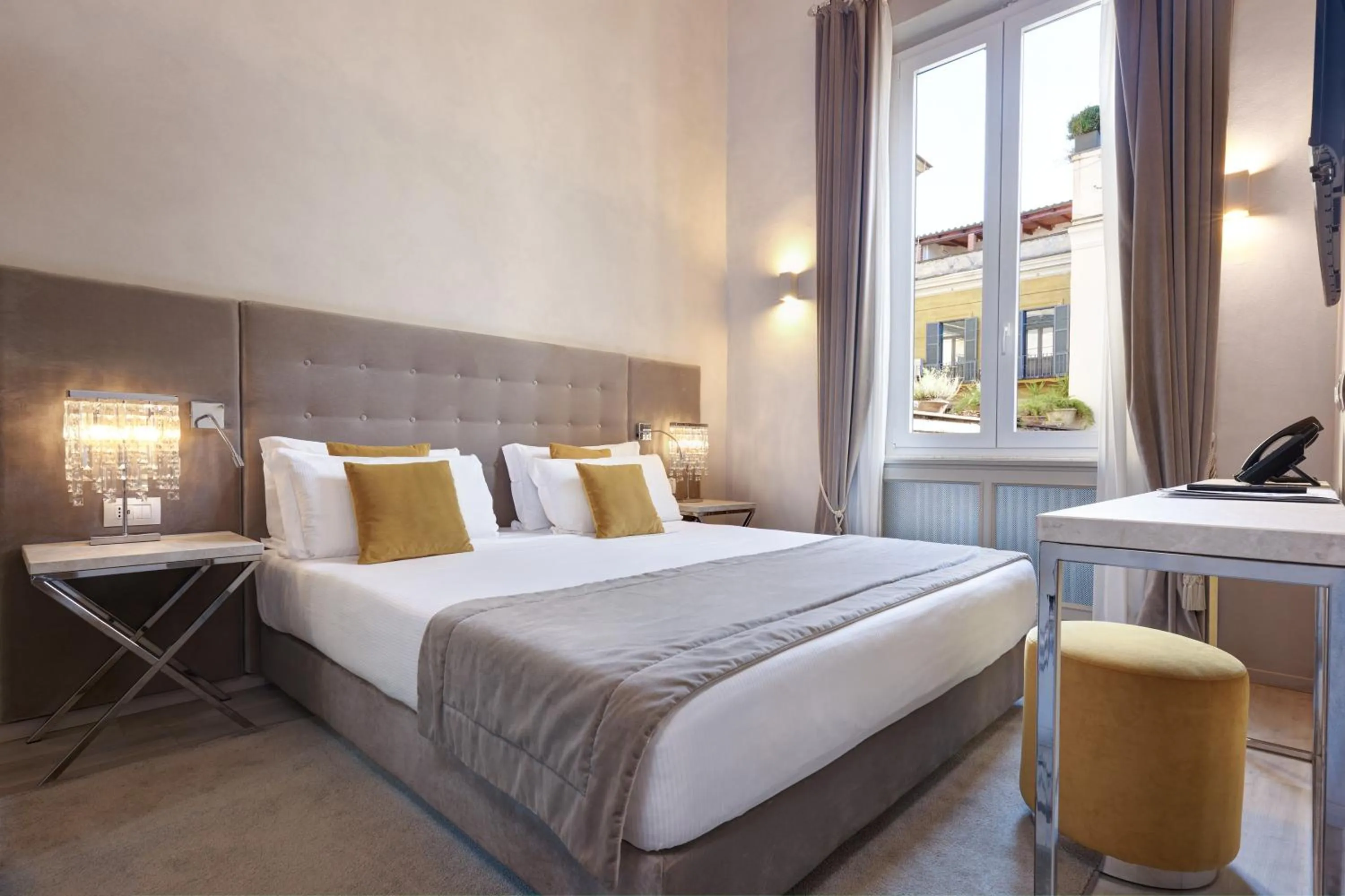 Bed in Terrace Pantheon Relais