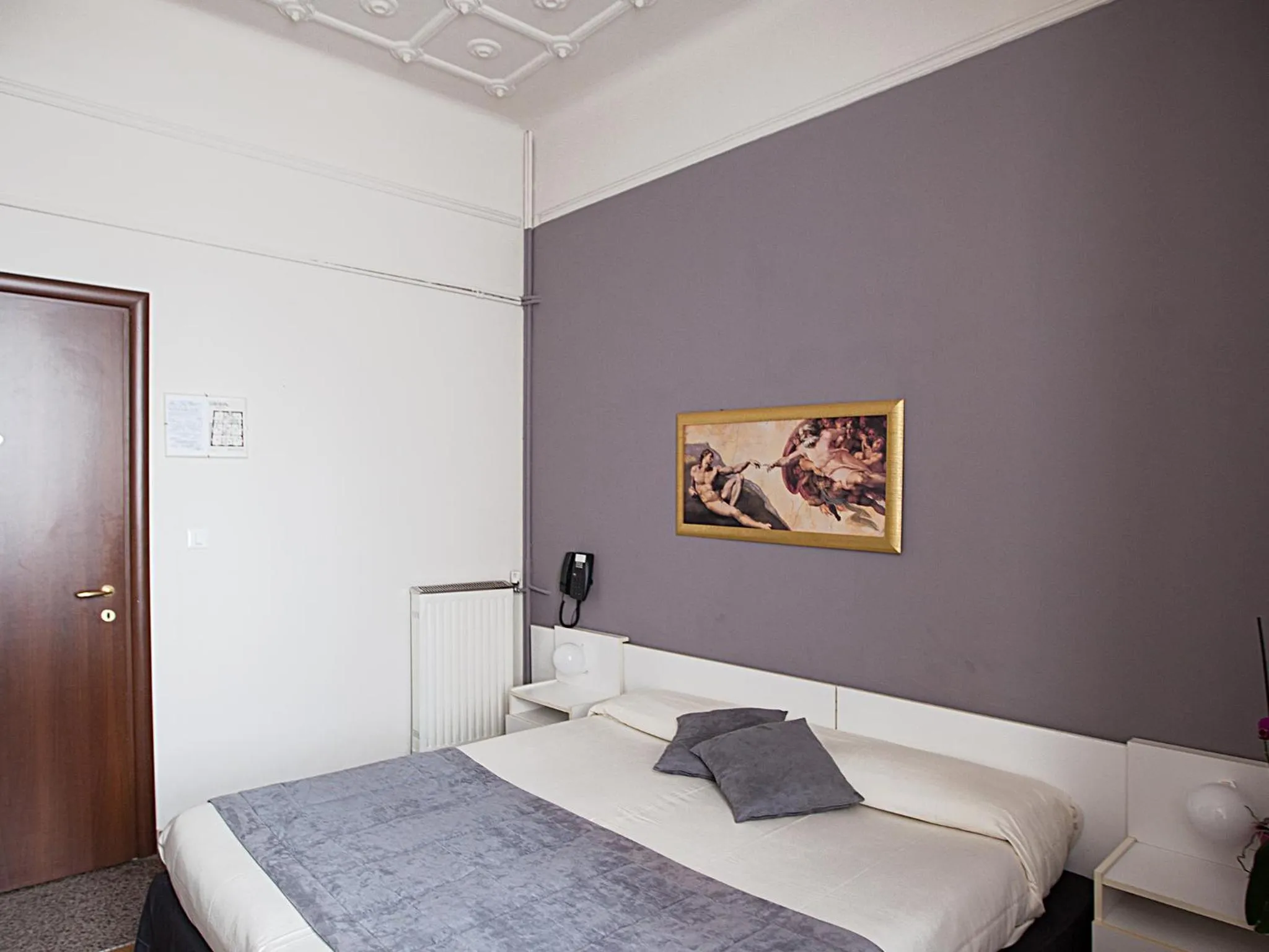 Photo of the whole room, Bed in Hotel Ristorante Milton