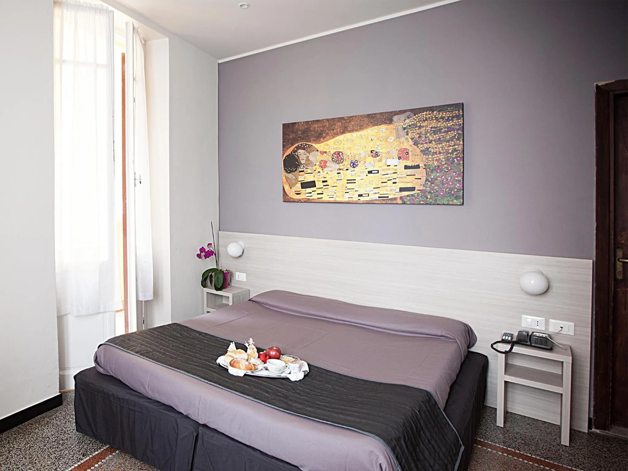 Photo of the whole room, Bed in Hotel Ristorante Milton