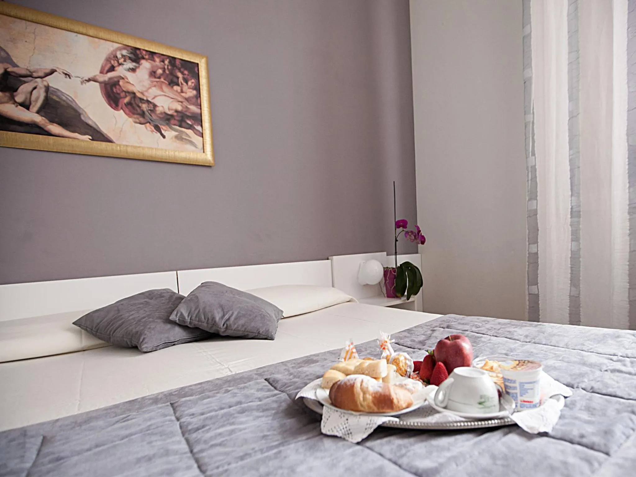 Photo of the whole room, Bed in Hotel Ristorante Milton