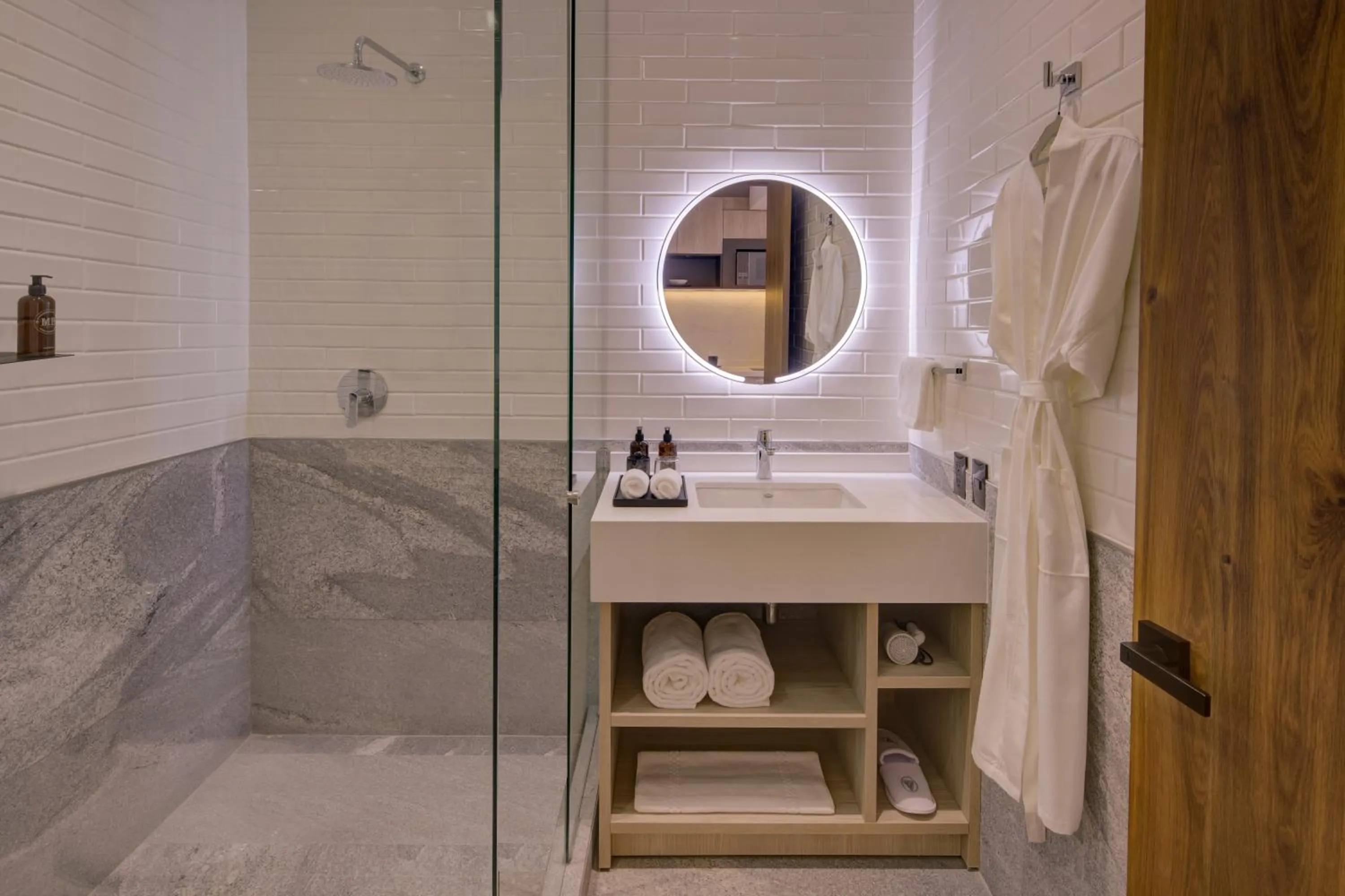 Shower in Vuestro Hotel Boutique