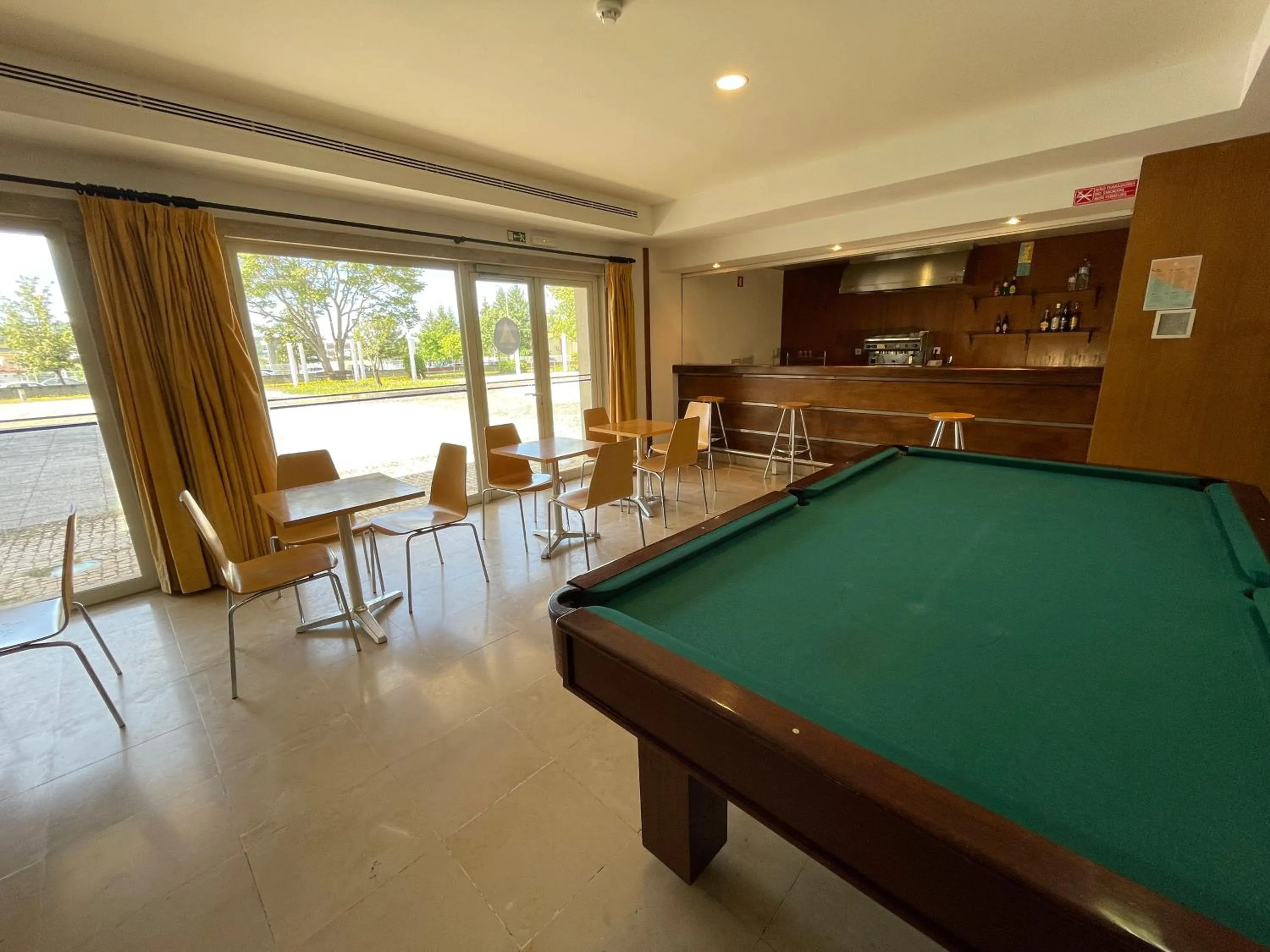 Billiard in HI Bragança – Pousada de Juventude