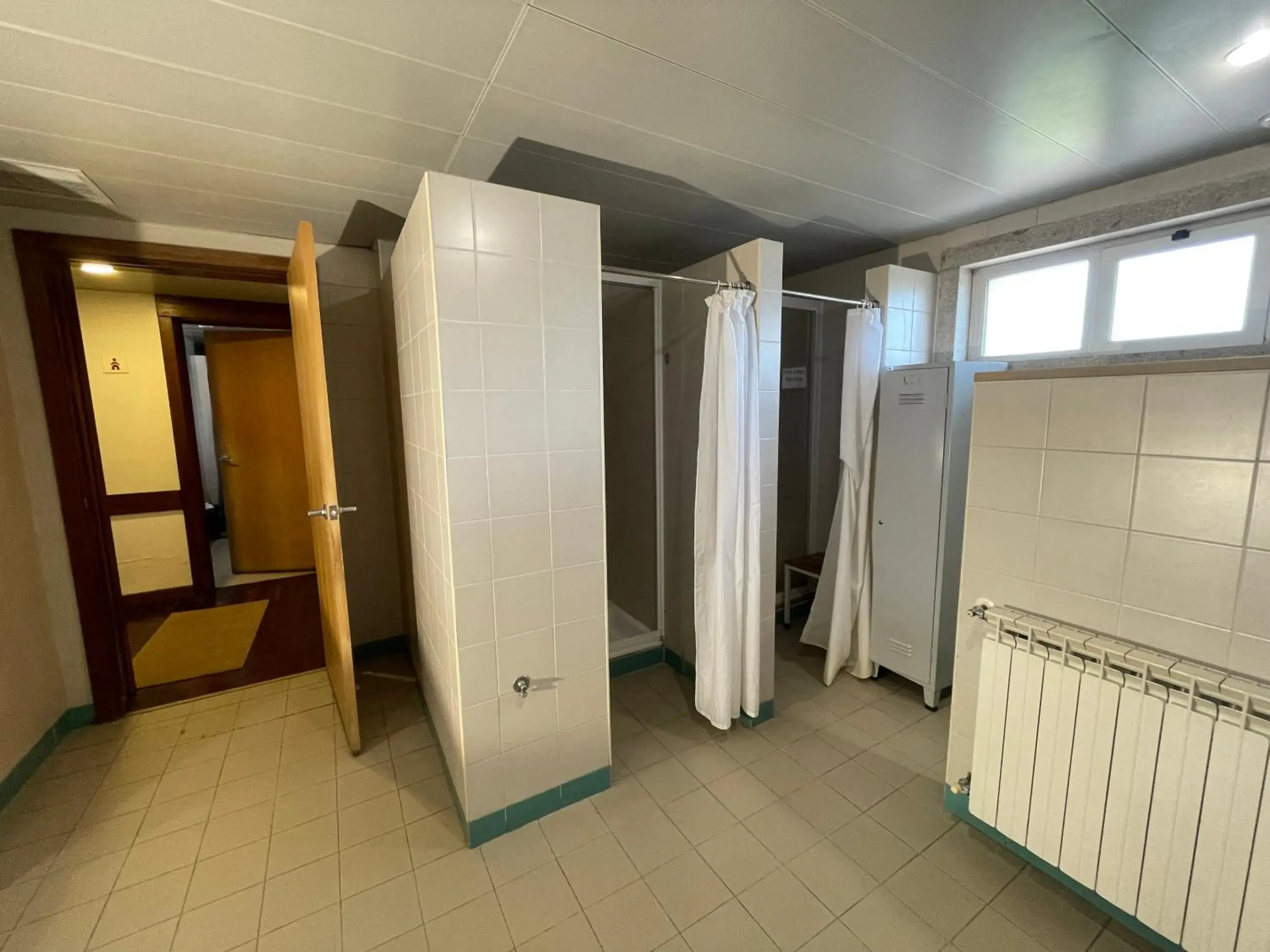 Bunk Bed in Female Dormitory Room in HI Bragança – Pousada de Juventude Bunk Bed in Female Dormitory Room in HI Bragança – Pousada de Juventude