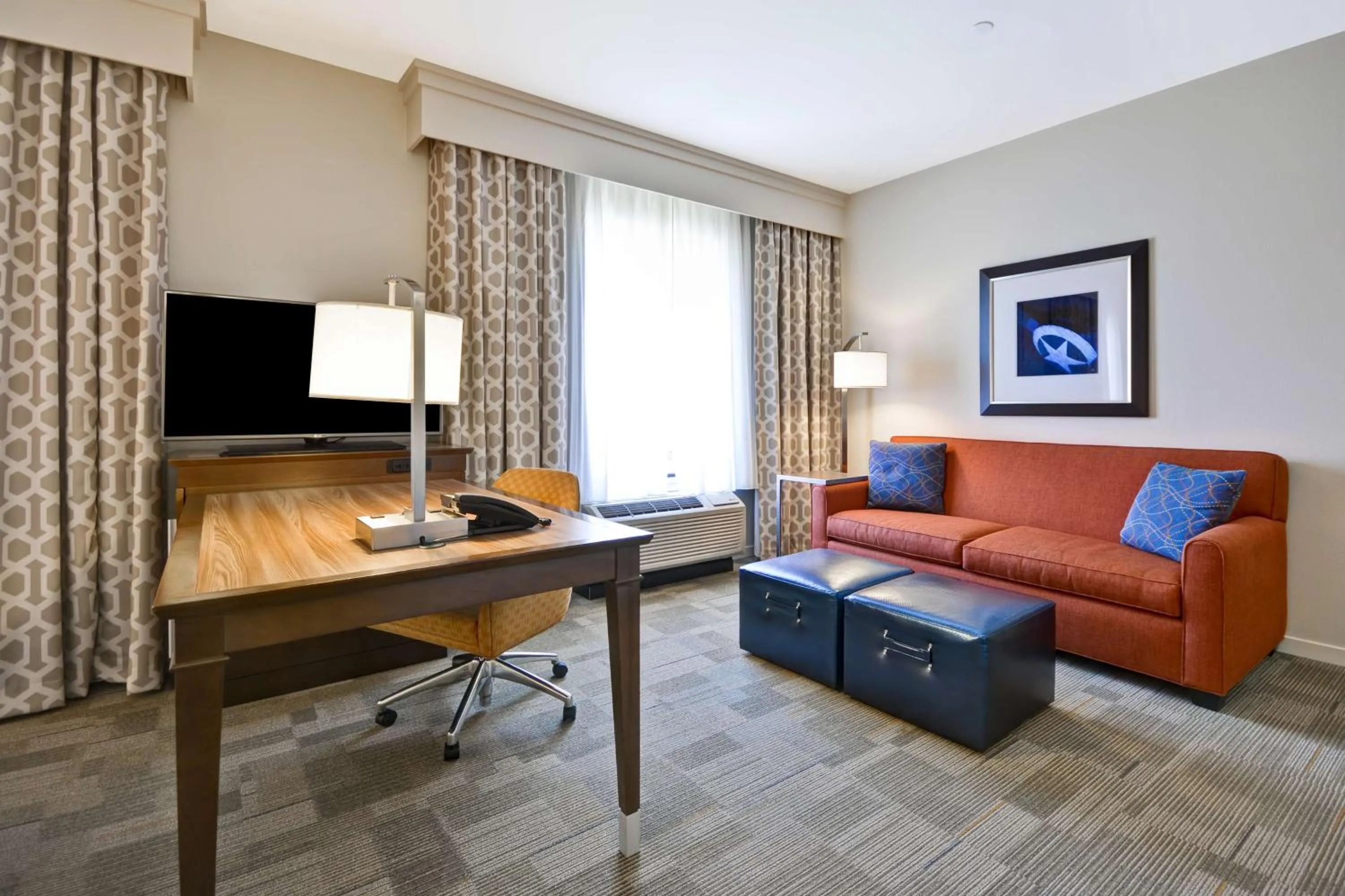 Bedroom in Hampton Inn & Suites Dallas/Plano-East