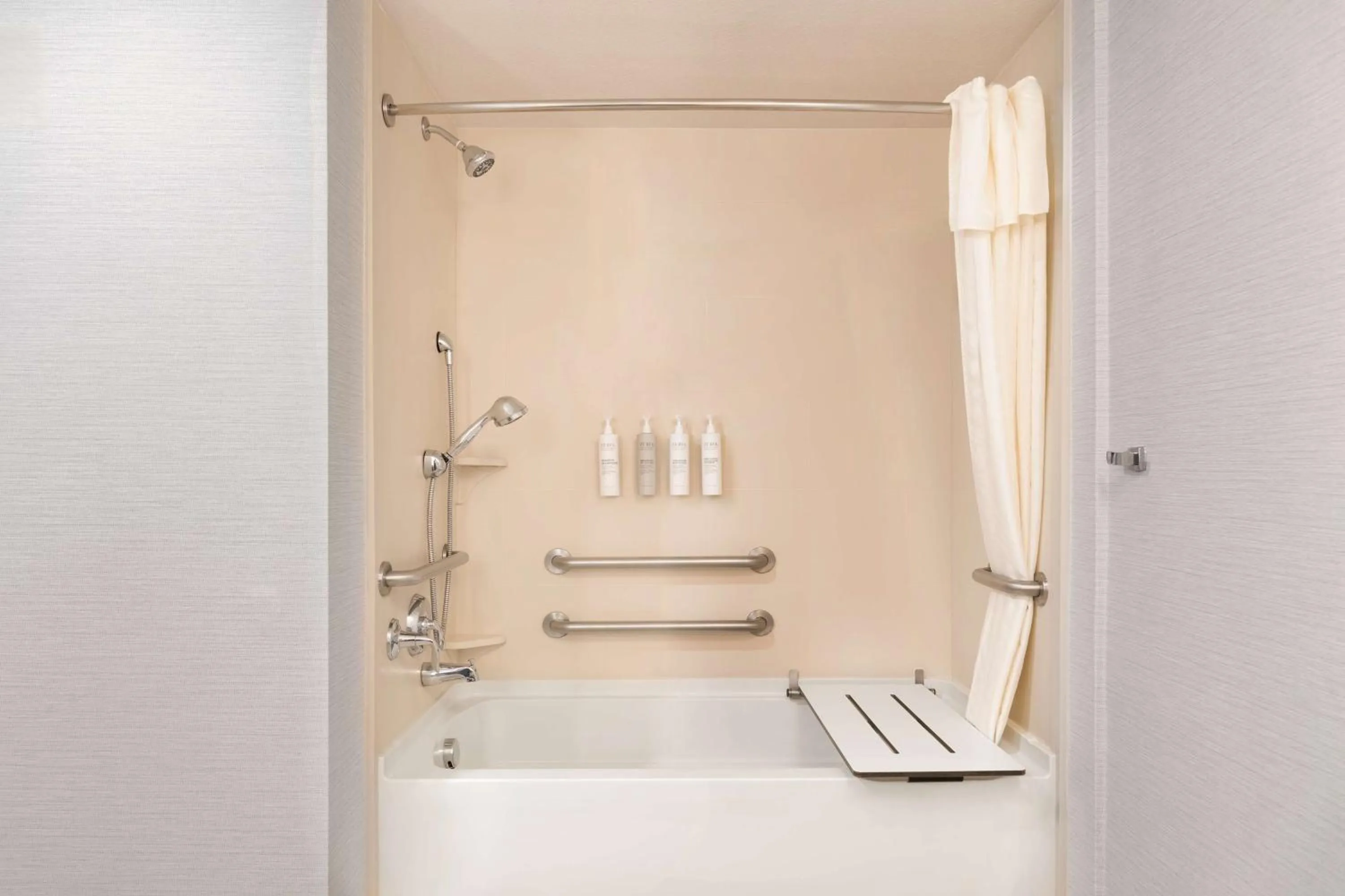 Bathroom in Homewood Suites by Hilton Palo Alto