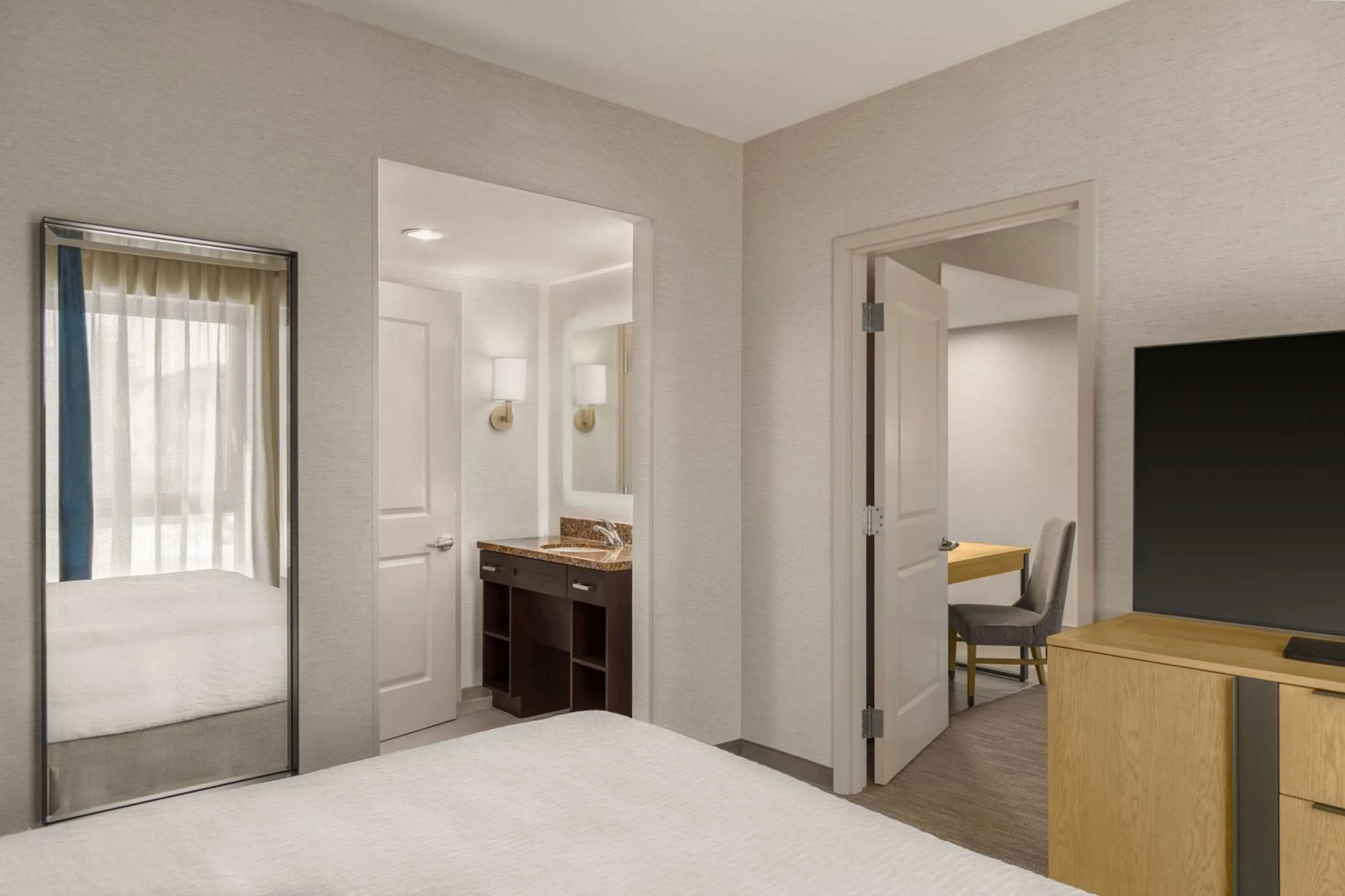 Bed in Homewood Suites by Hilton Palo Alto