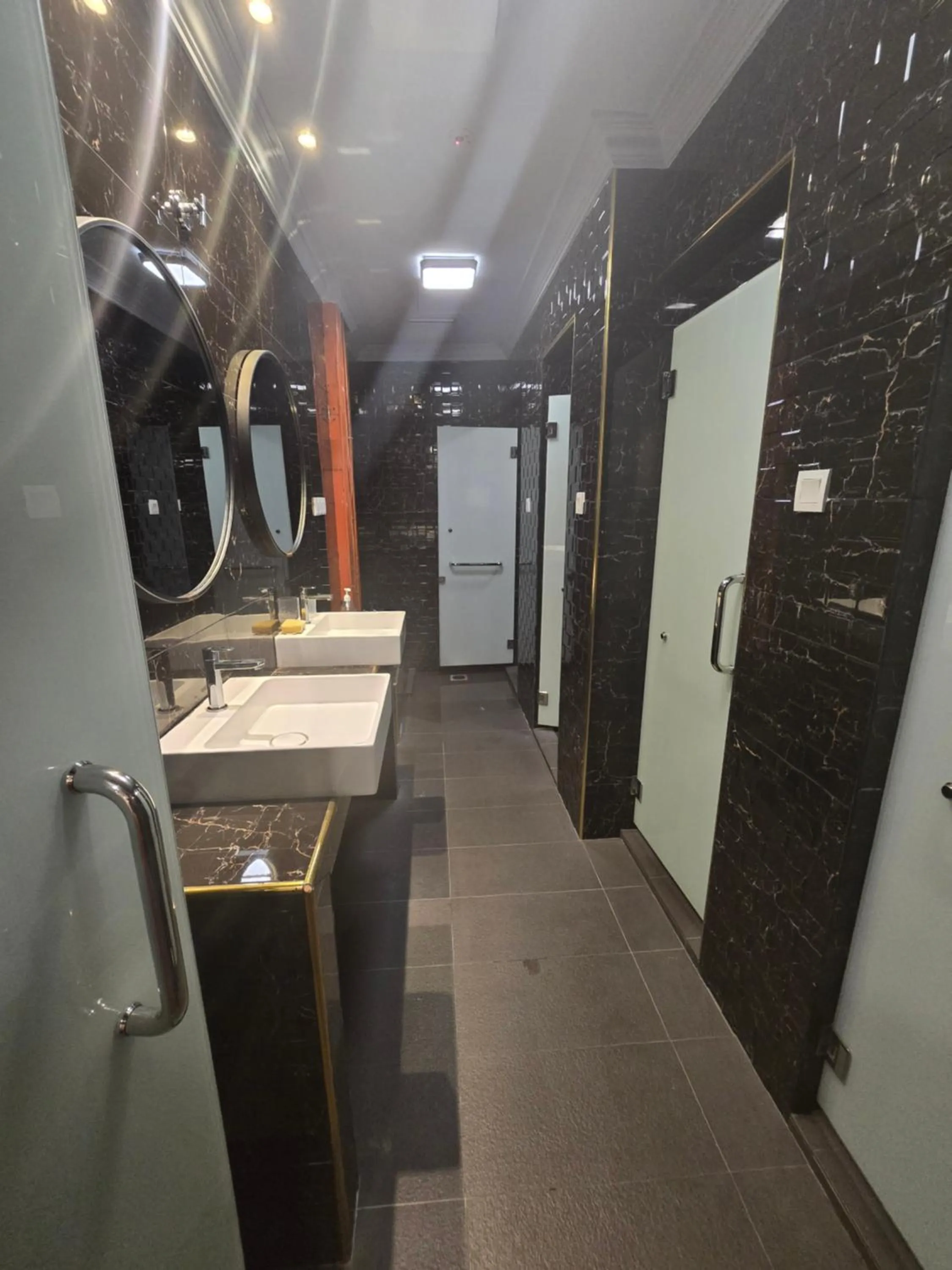 Bathroom in Hotel AL Amin By Ahmed