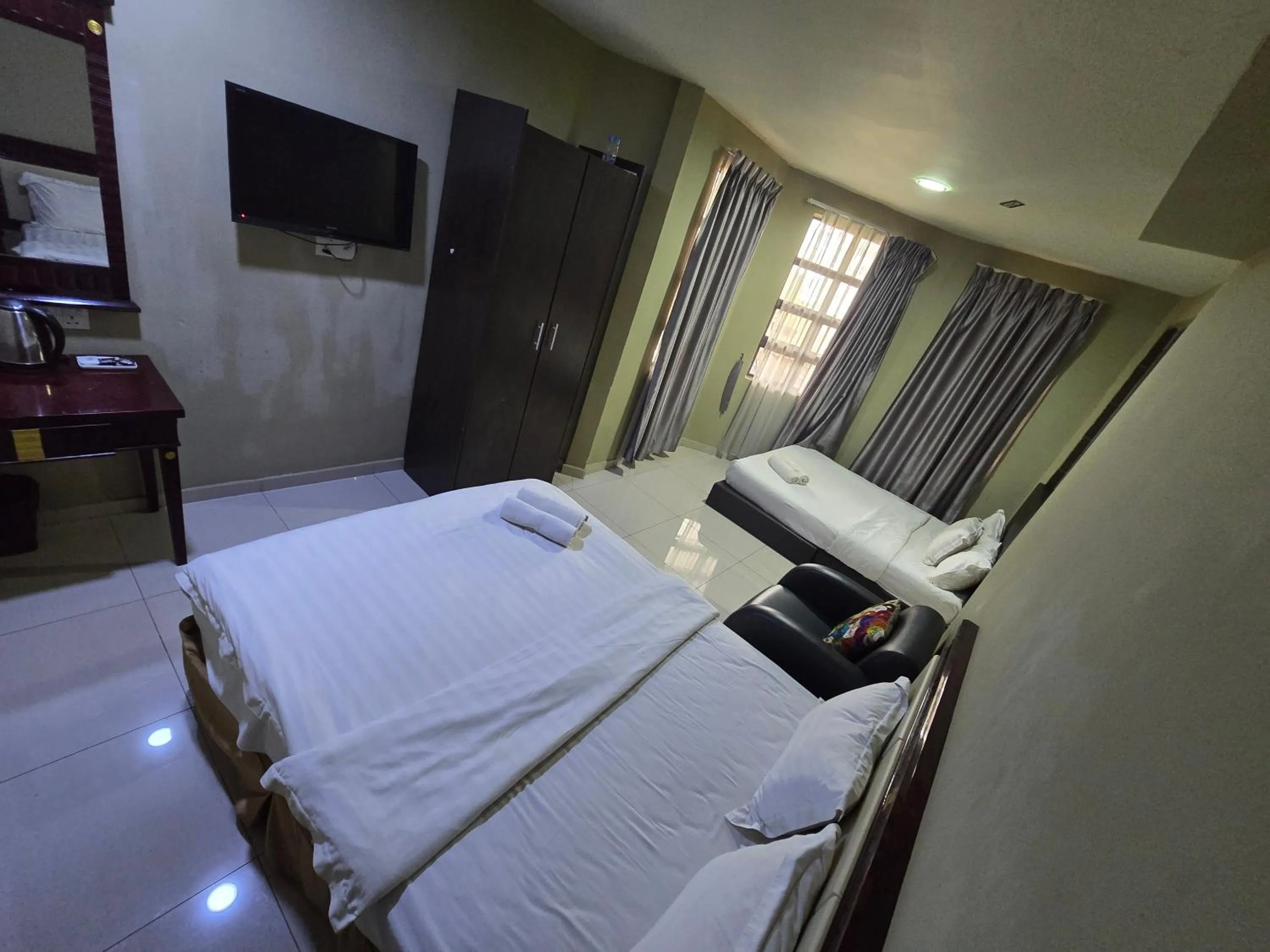 Bedroom, Bed in Hotel AL Amin By Ahmed
