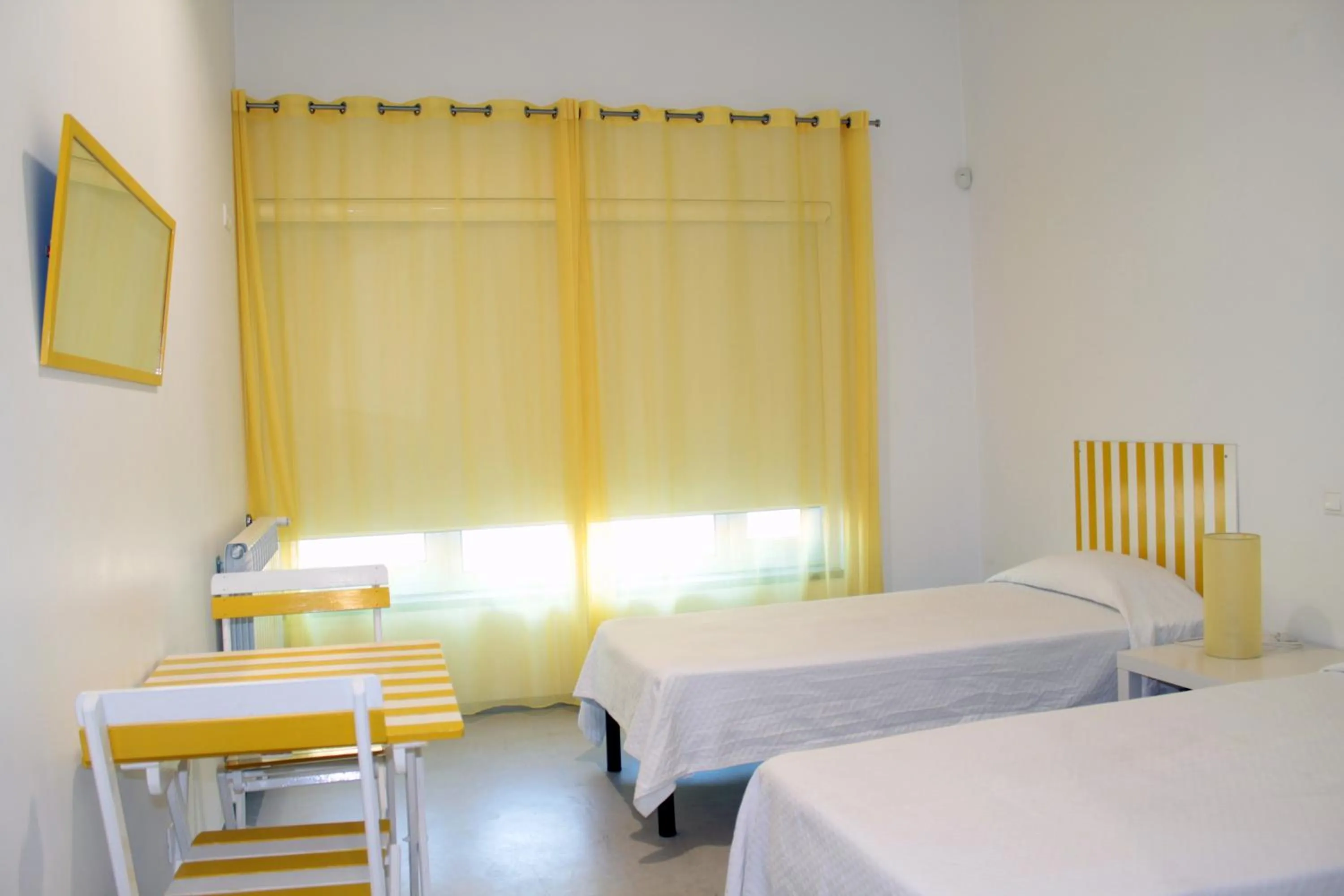 Bedroom, Bed in Hi Espinho - Pousada de Juventude