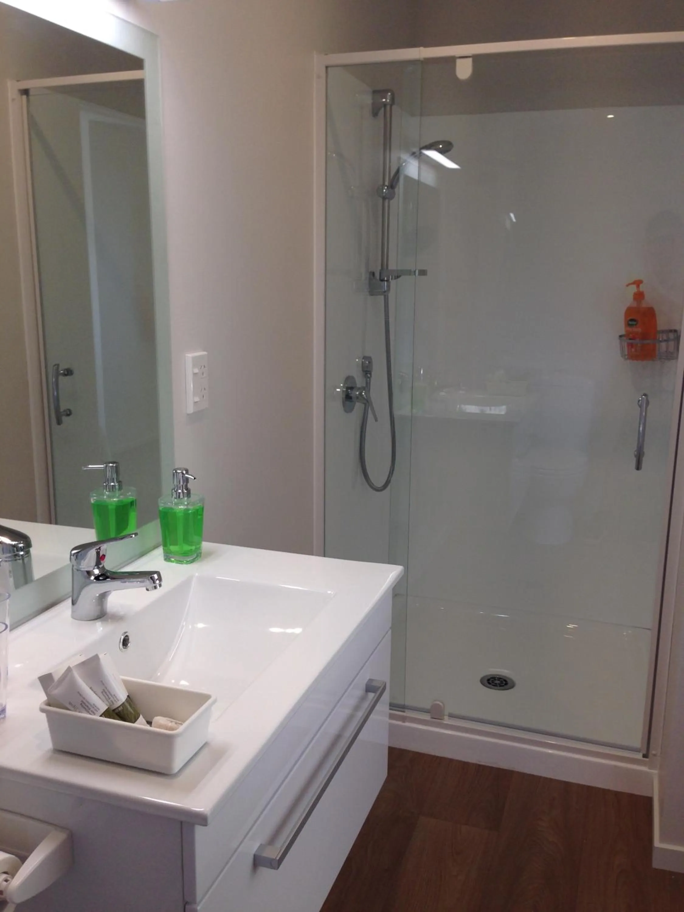 Shower in Baywaterviews