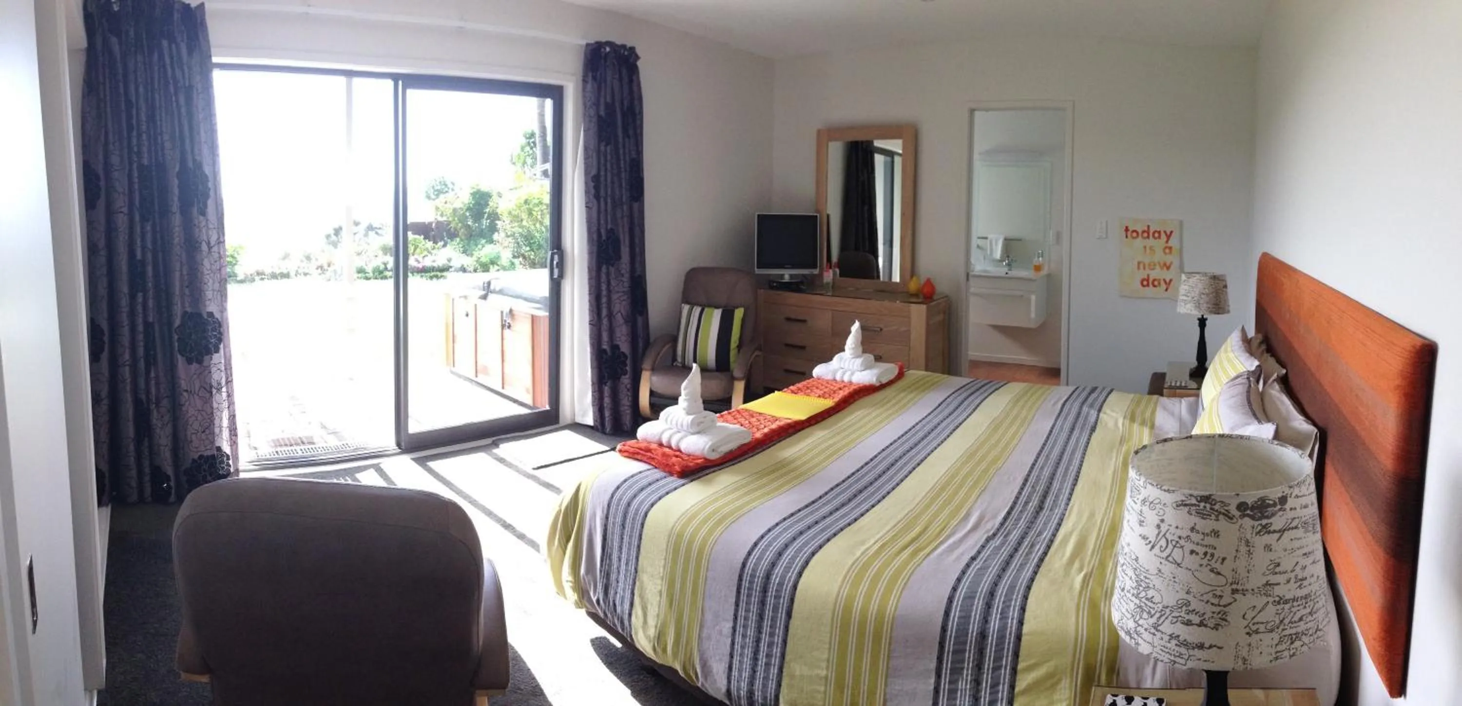 Garden, Bed in Baywaterviews