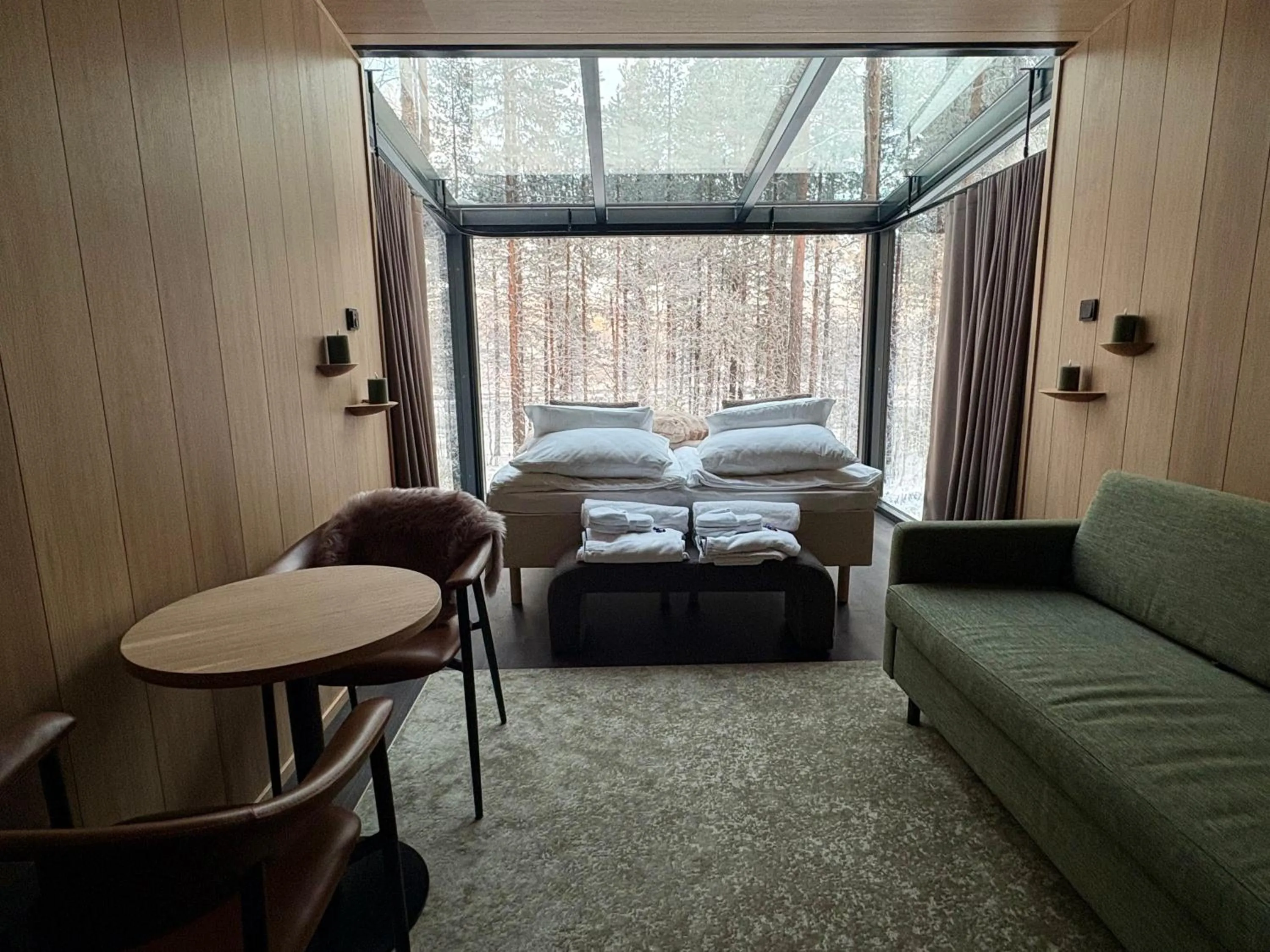 Bed in Balder Luxury Lodge & Glass Igloos