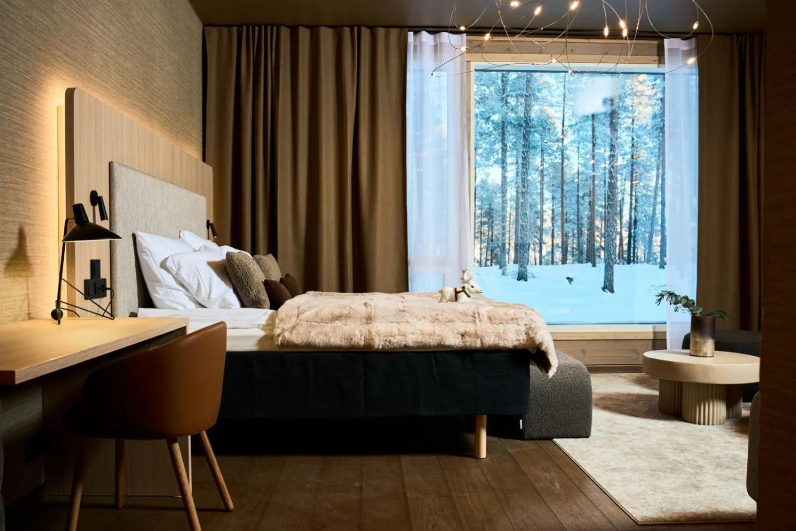 Bed in Balder Luxury Lodge & Glass Igloos