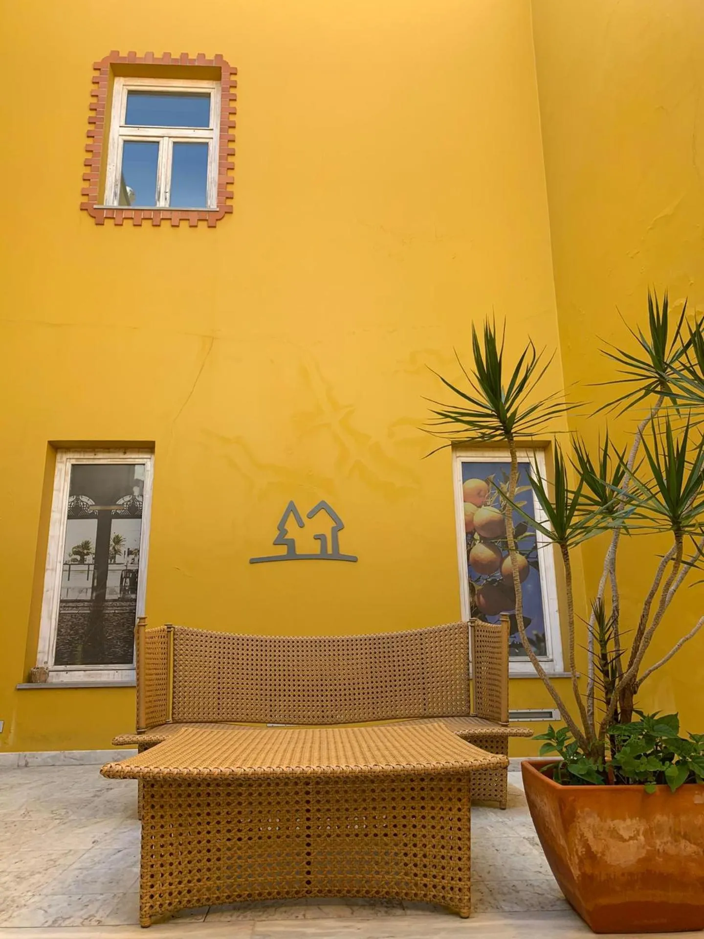 Patio in HI Tavira – Pousada de Juventude