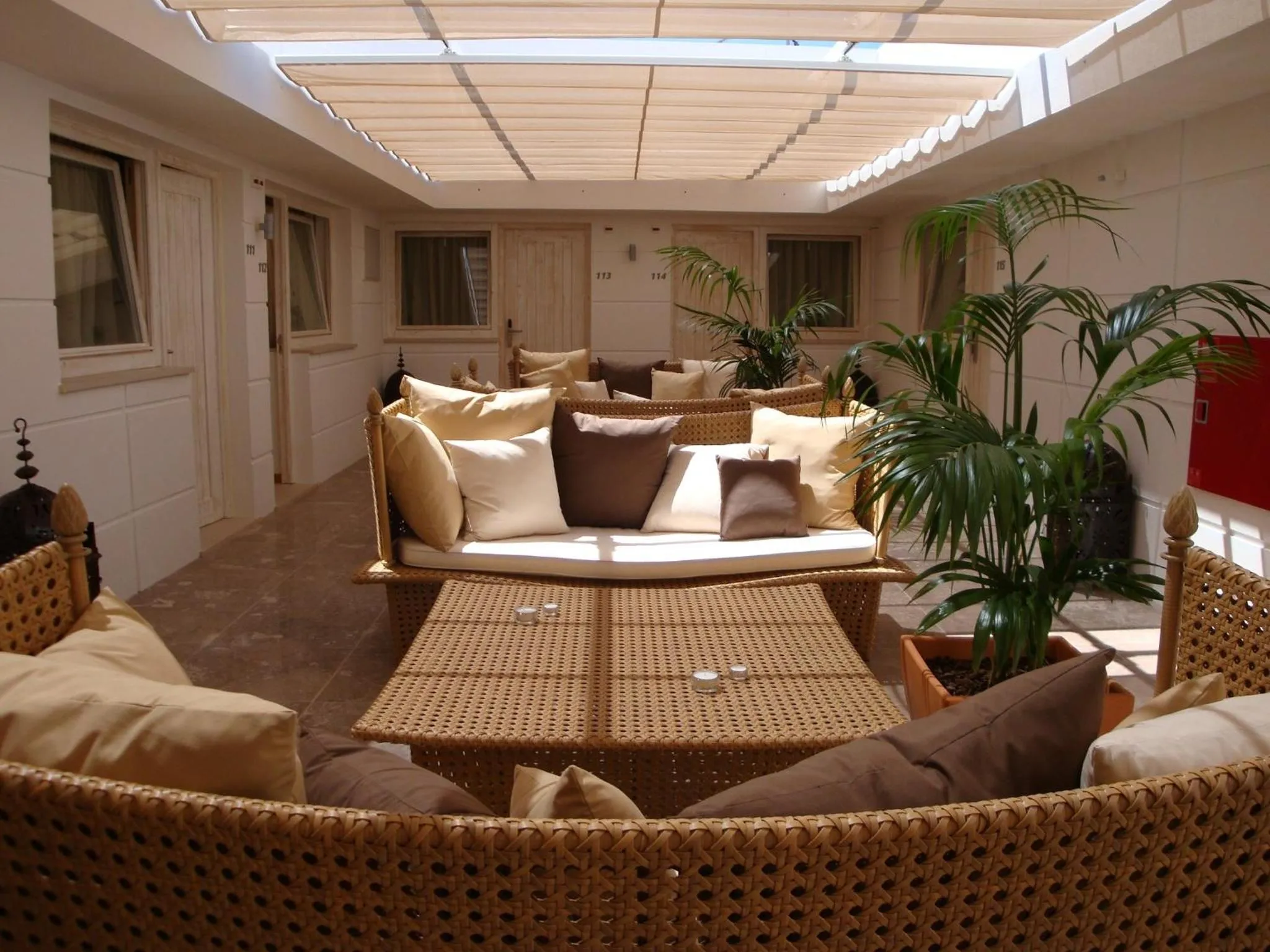 Lounge or bar in HI Tavira – Pousada de Juventude