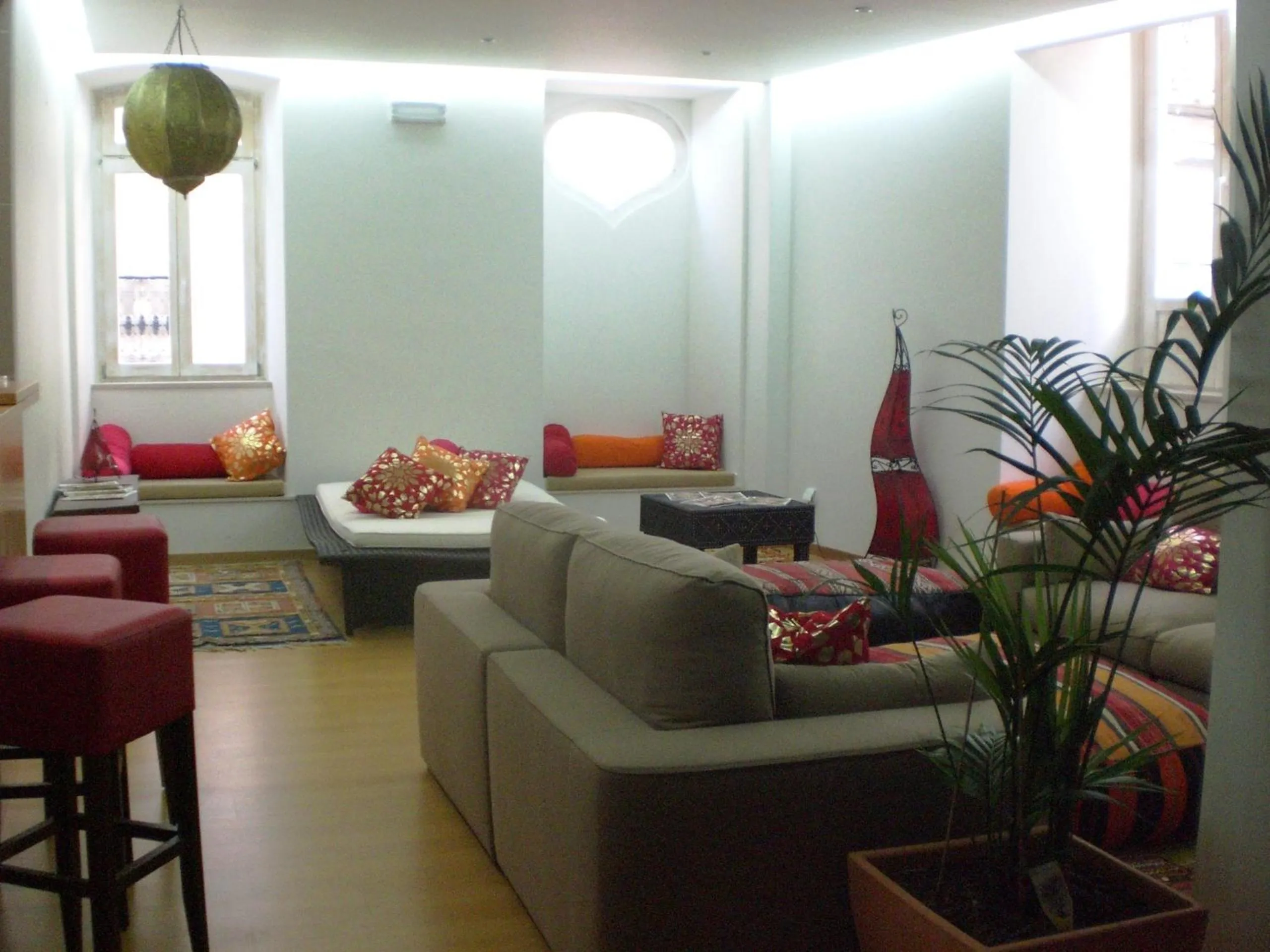 Lounge or bar in HI Tavira – Pousada de Juventude