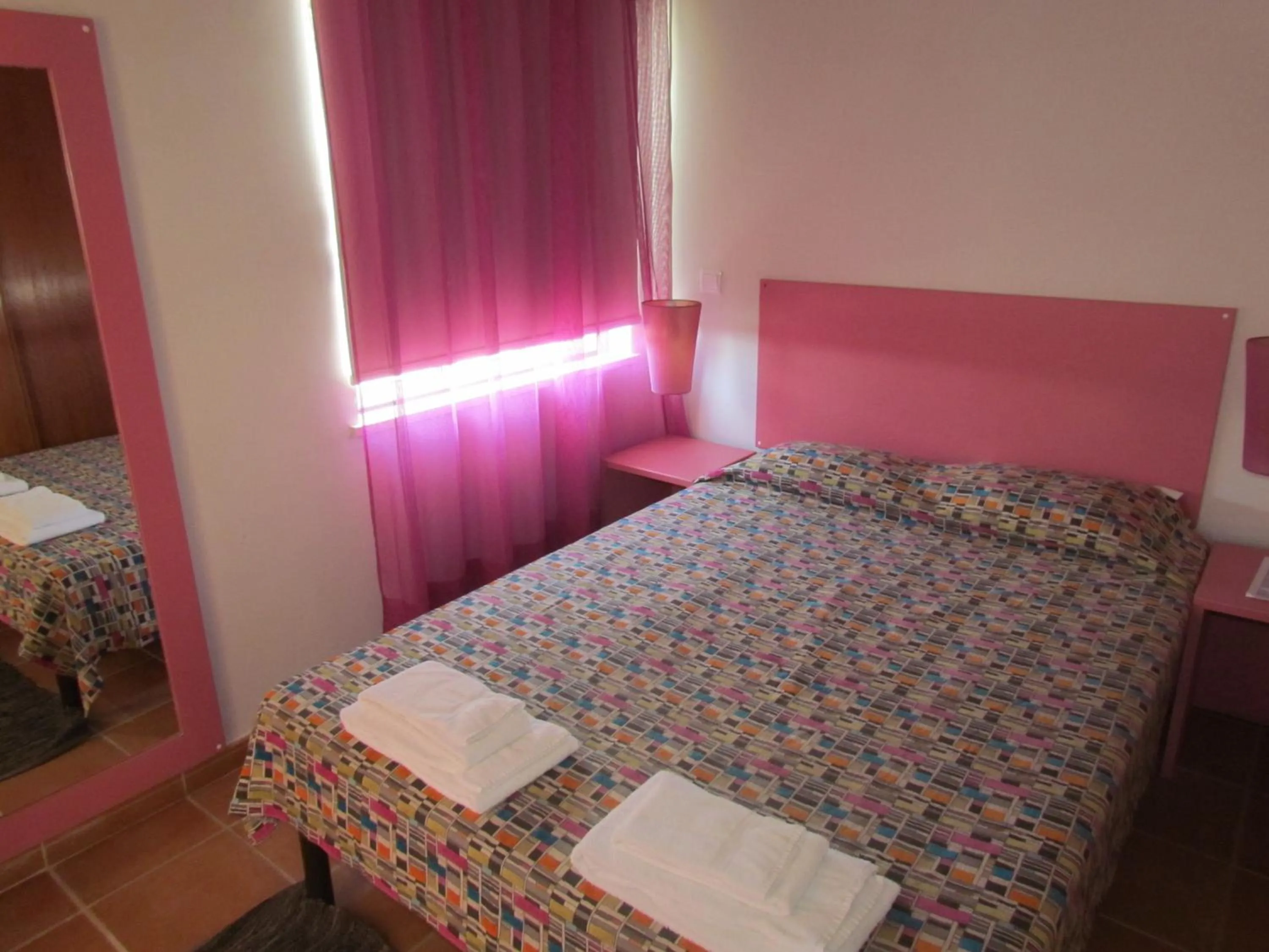 Bedroom, Bed in HI Portimão - Pousada de Juventude