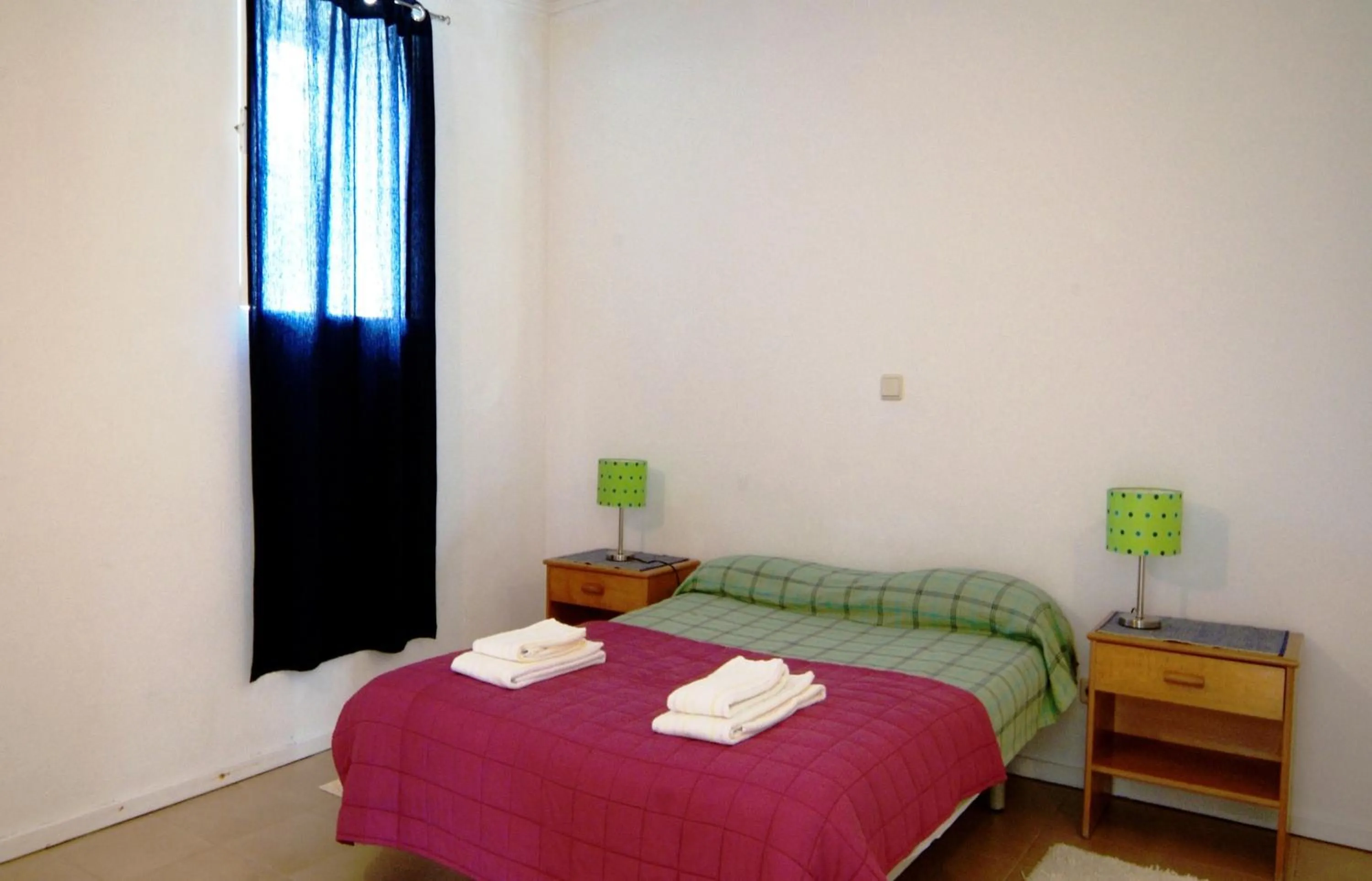 Bedroom, Bed in HI Oeiras – Pousada de Juventude