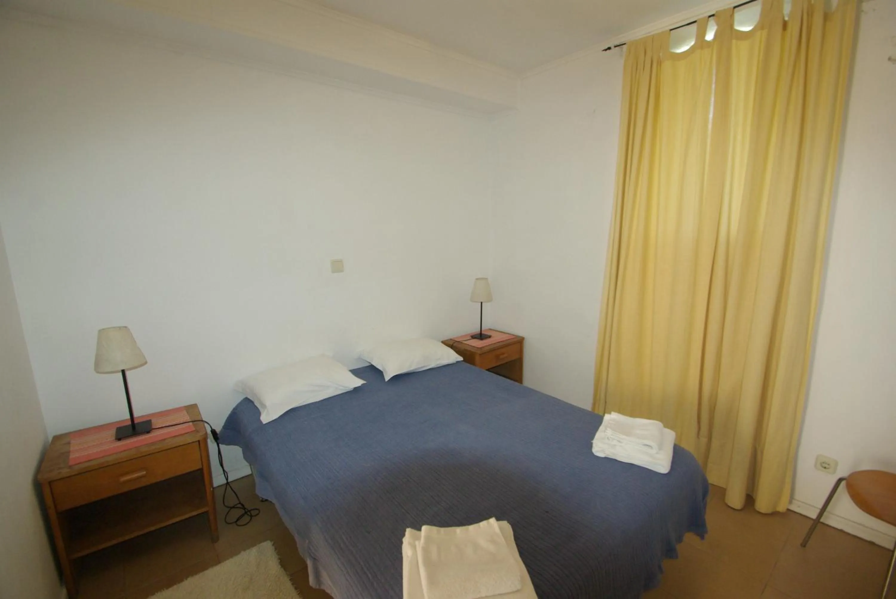 Bedroom, Bed in HI Oeiras – Pousada de Juventude