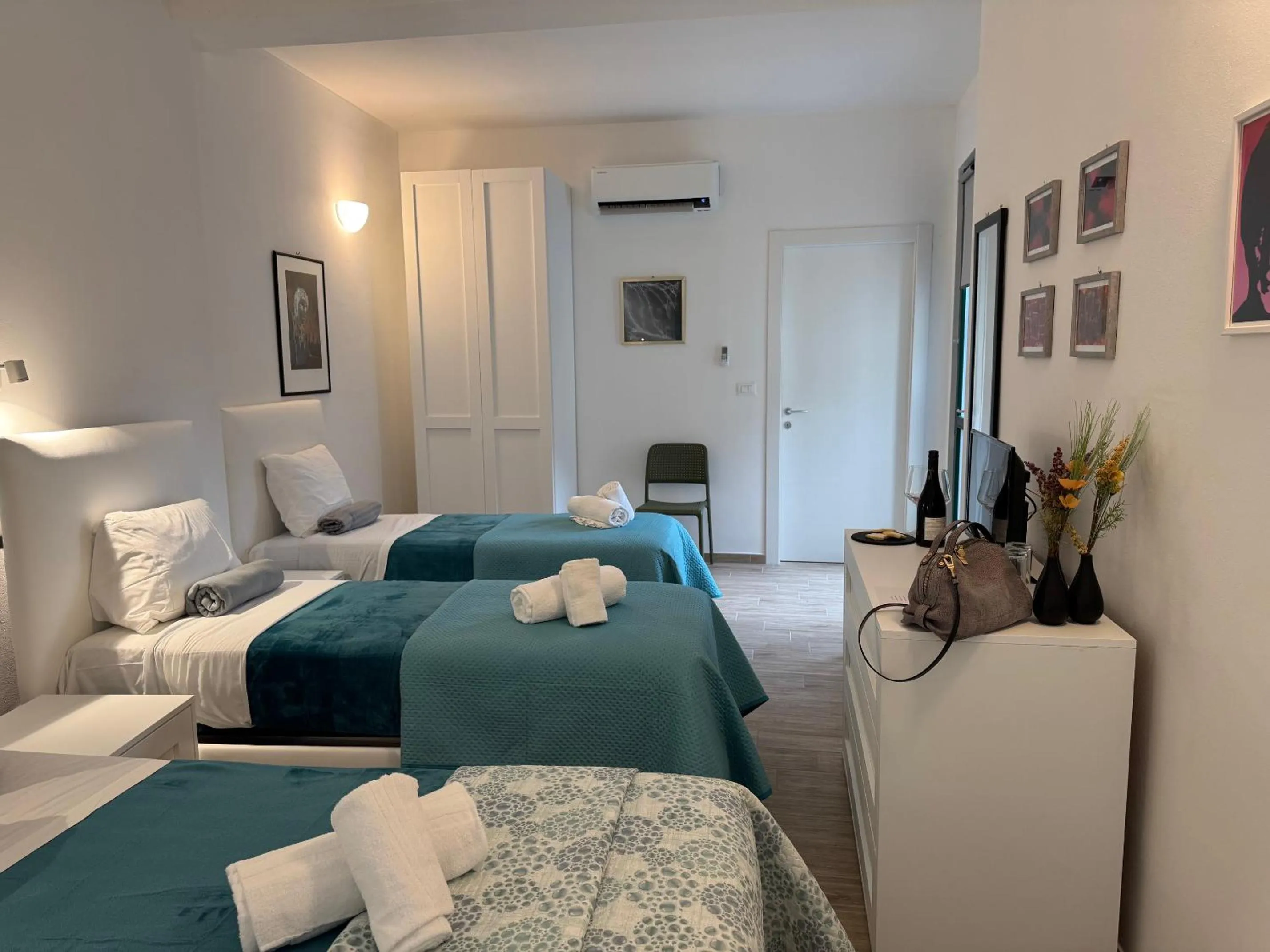 Photo of the whole room, Bed in Albergo Tenco by Bottega