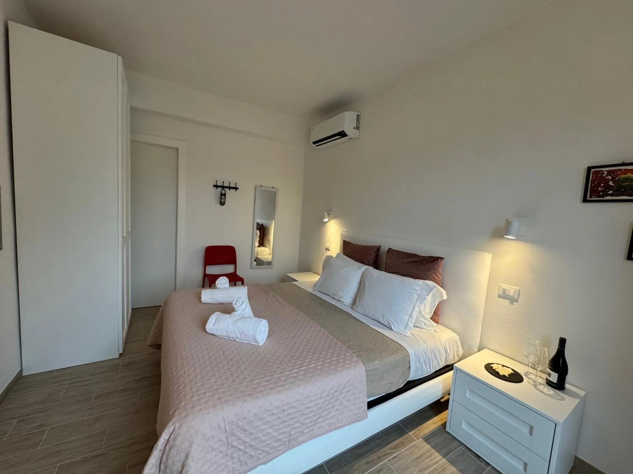 Photo of the whole room, Bed in Albergo Tenco by Bottega