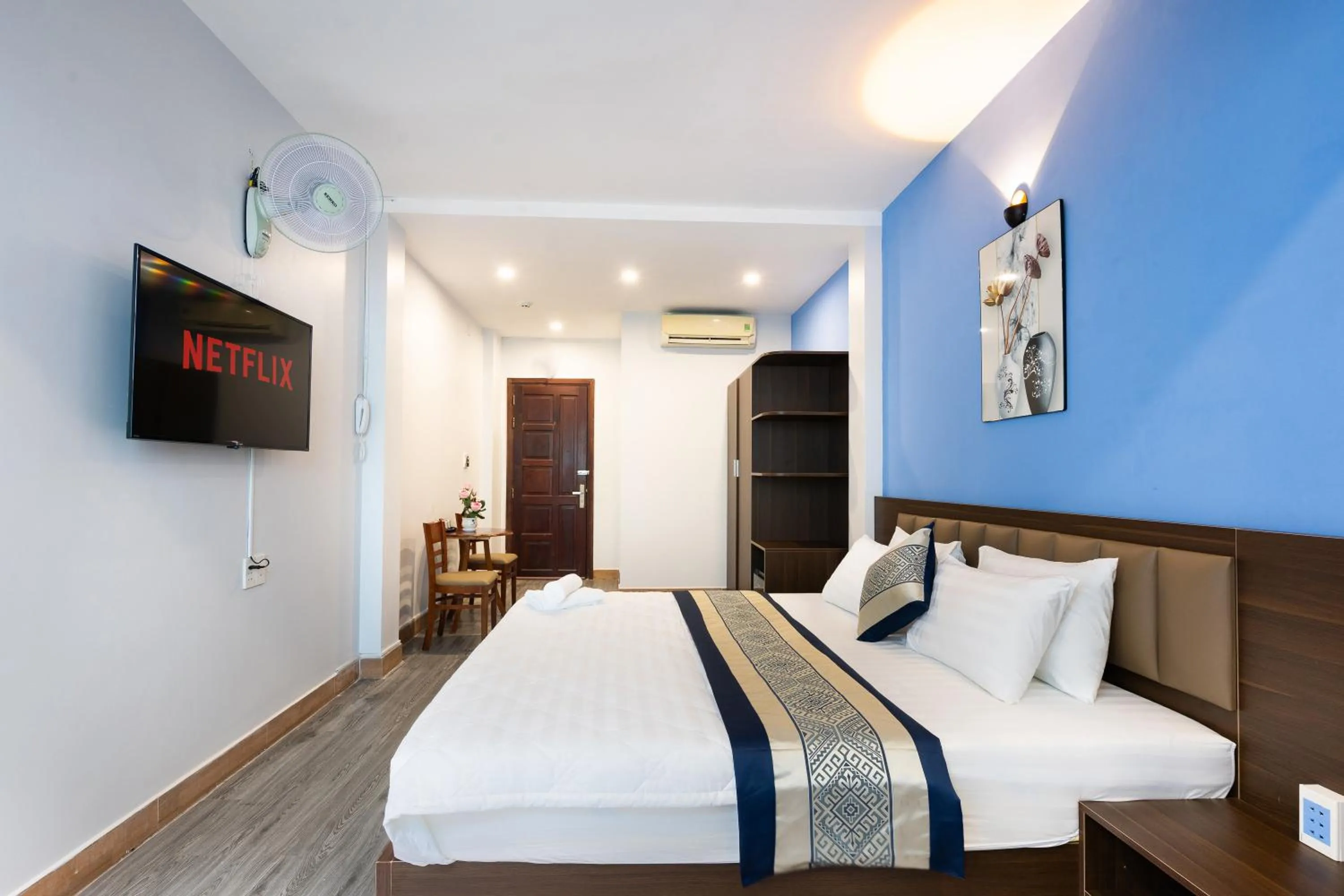 Bed in Green Airport Hotel