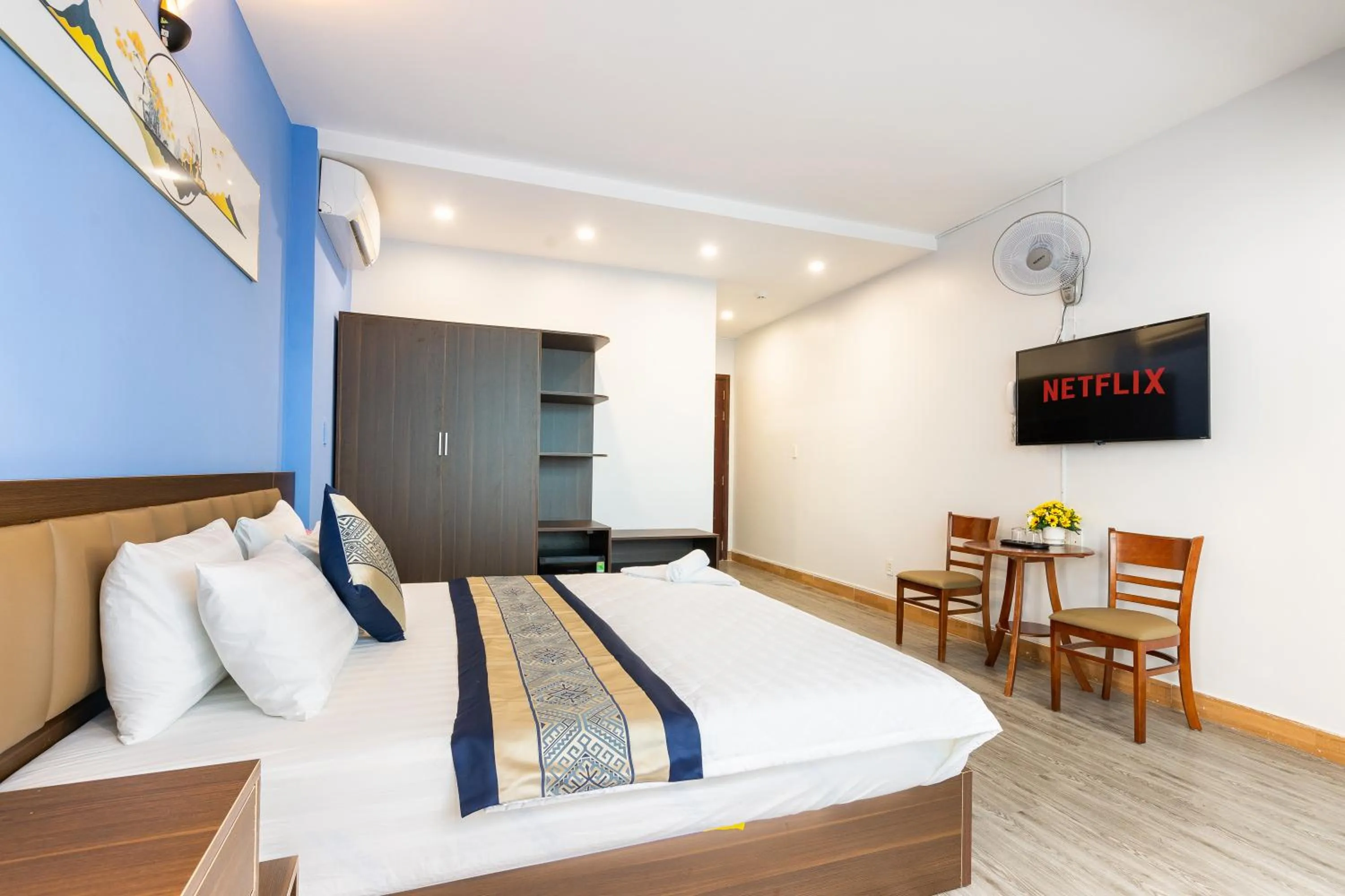 Bed in Green Airport Hotel