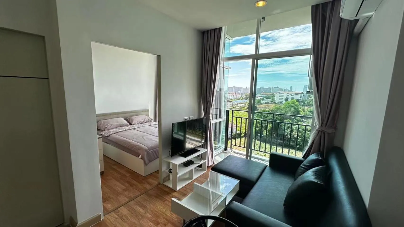 Bed in The Grand Jomtien Condo