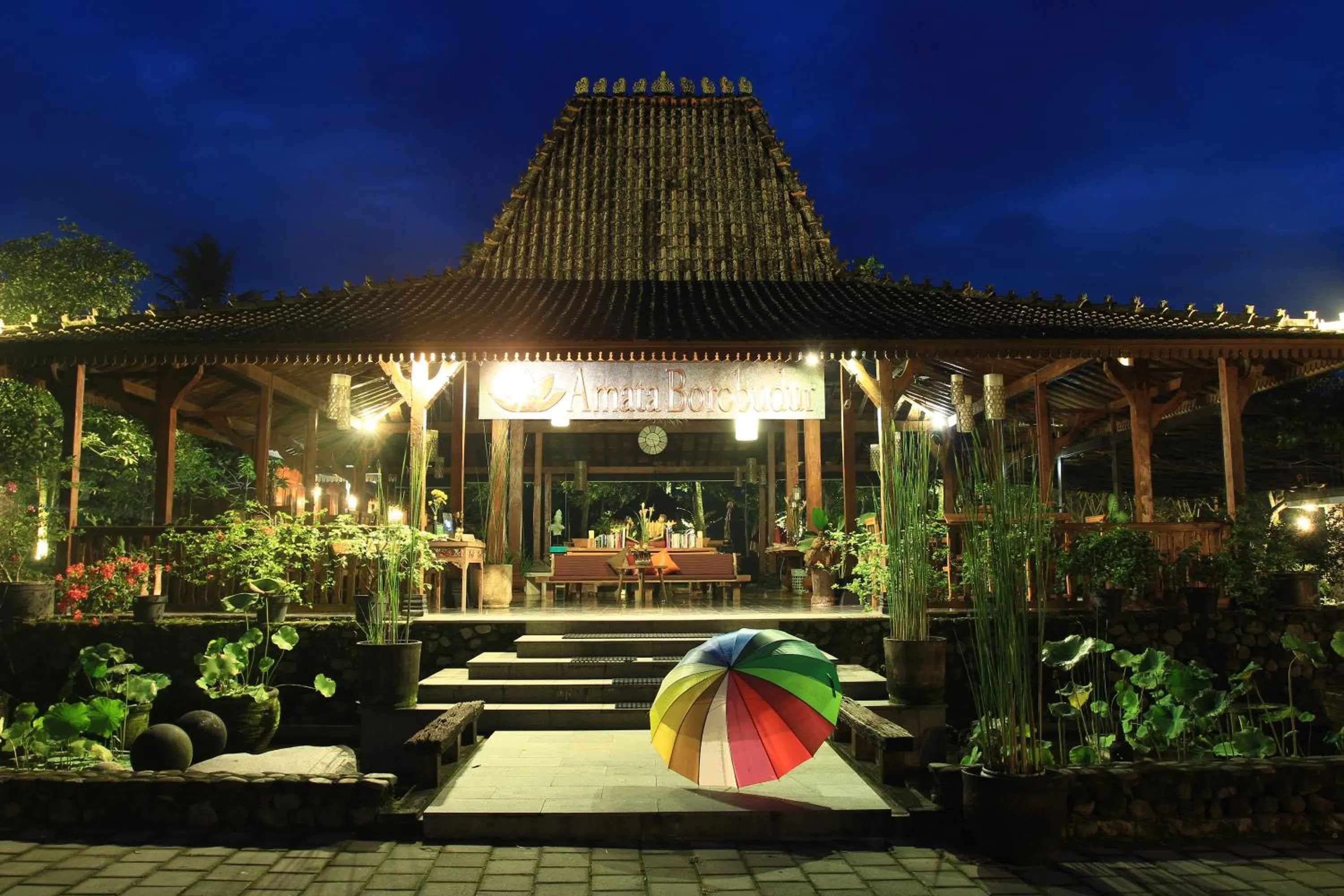 Restaurant/places to eat in Amata Borobudur Resort