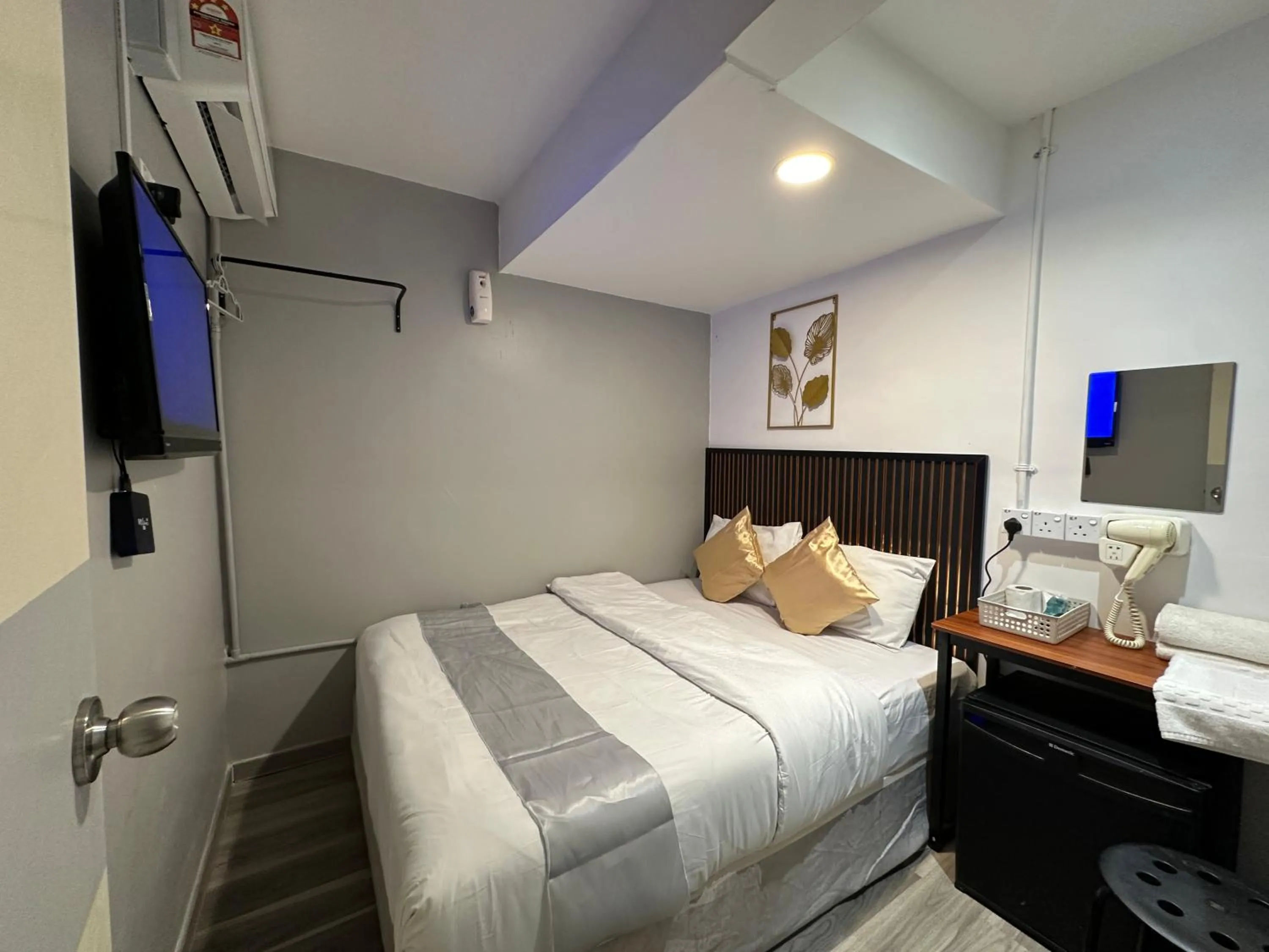 Bed in SS Grey House